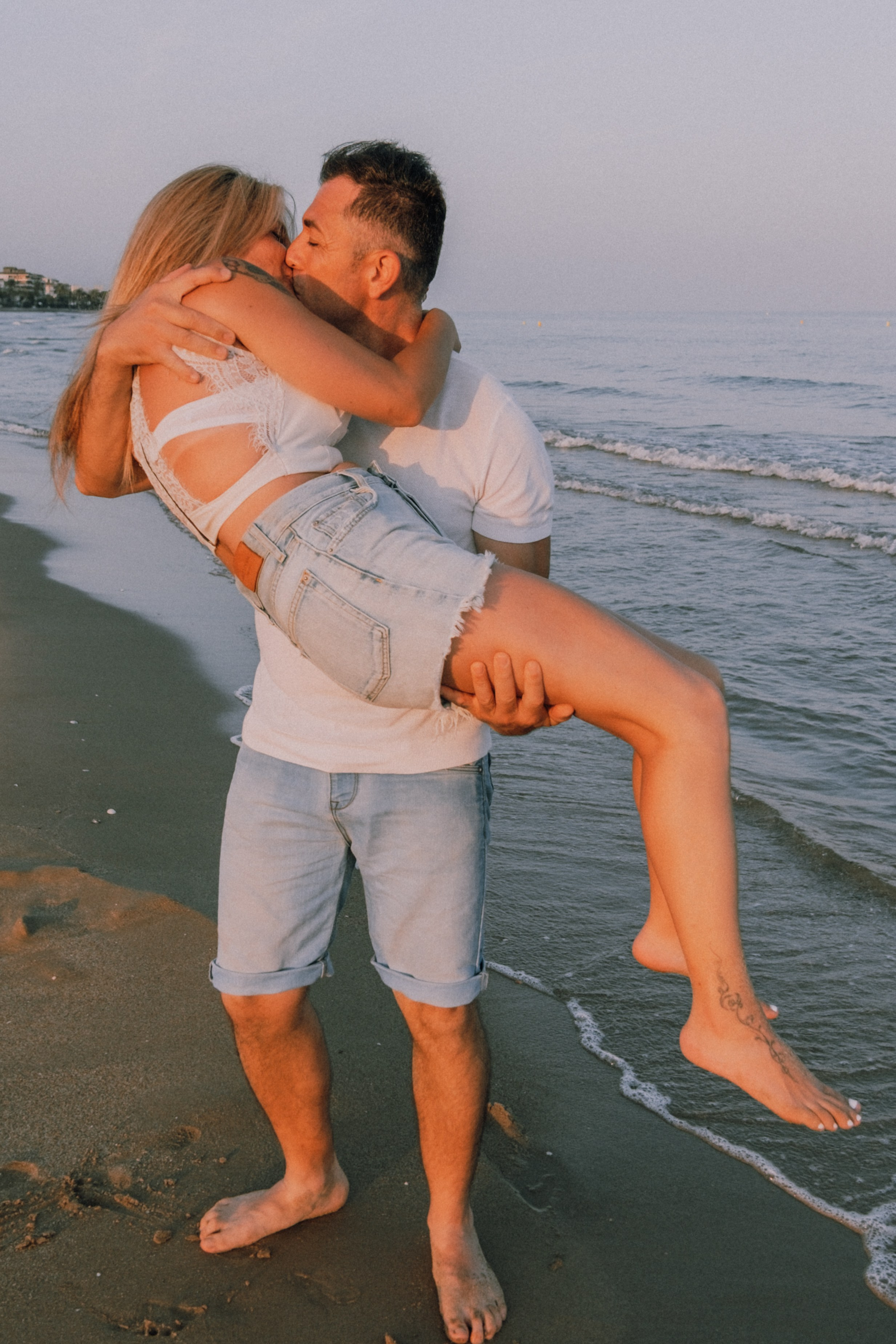 Sesión familiar en la playa. Fotografía profesional en Calafell - Elena Medvedeva