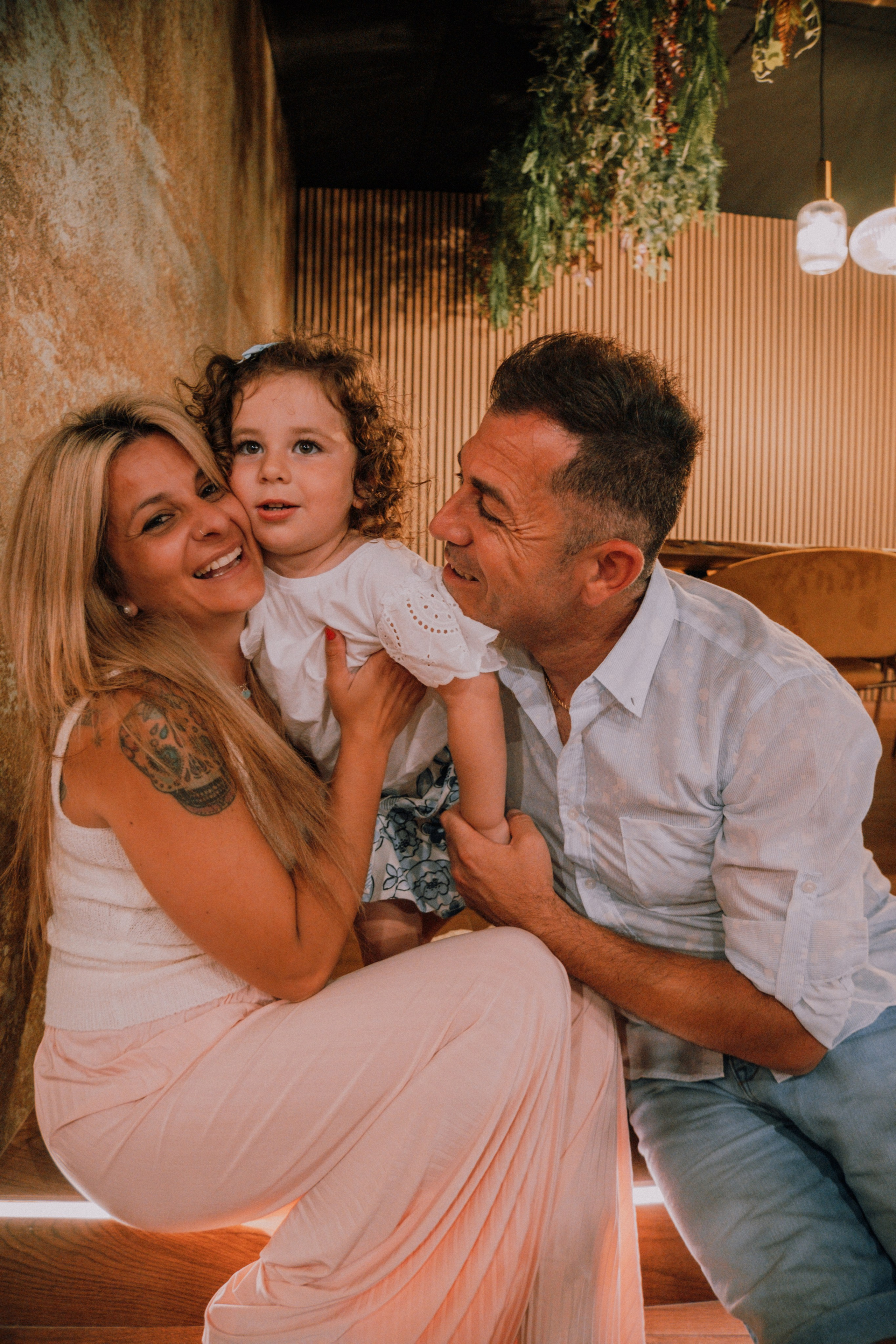 Sesión familiar en la playa. Fotografía profesional en Calafell - Elena Medvedeva