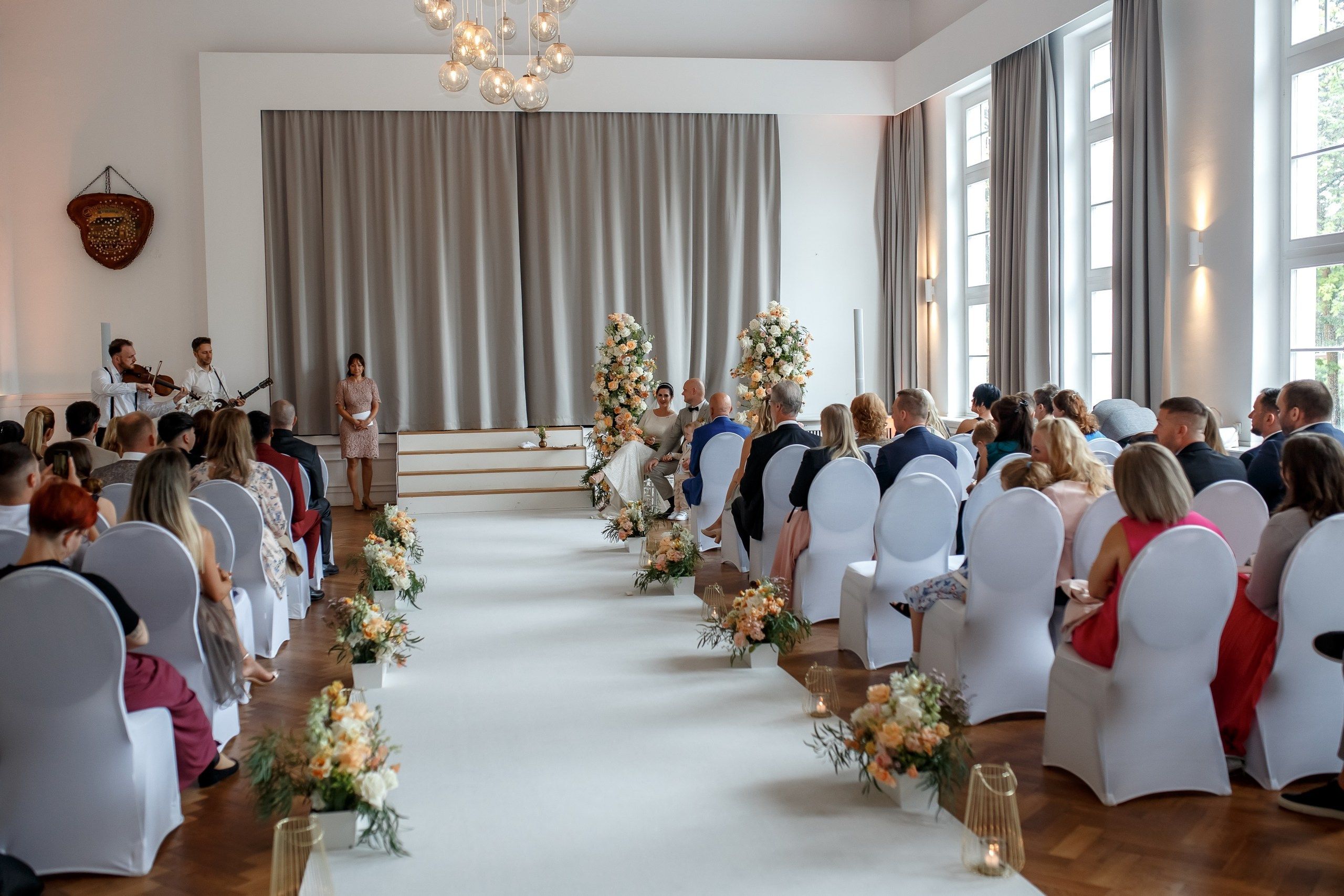 Yasmin und Mathias: Eine Traumhochzeit in der Villa Schützenhof. Hochzeitsfotografie in Berlin Nataliia Schütze