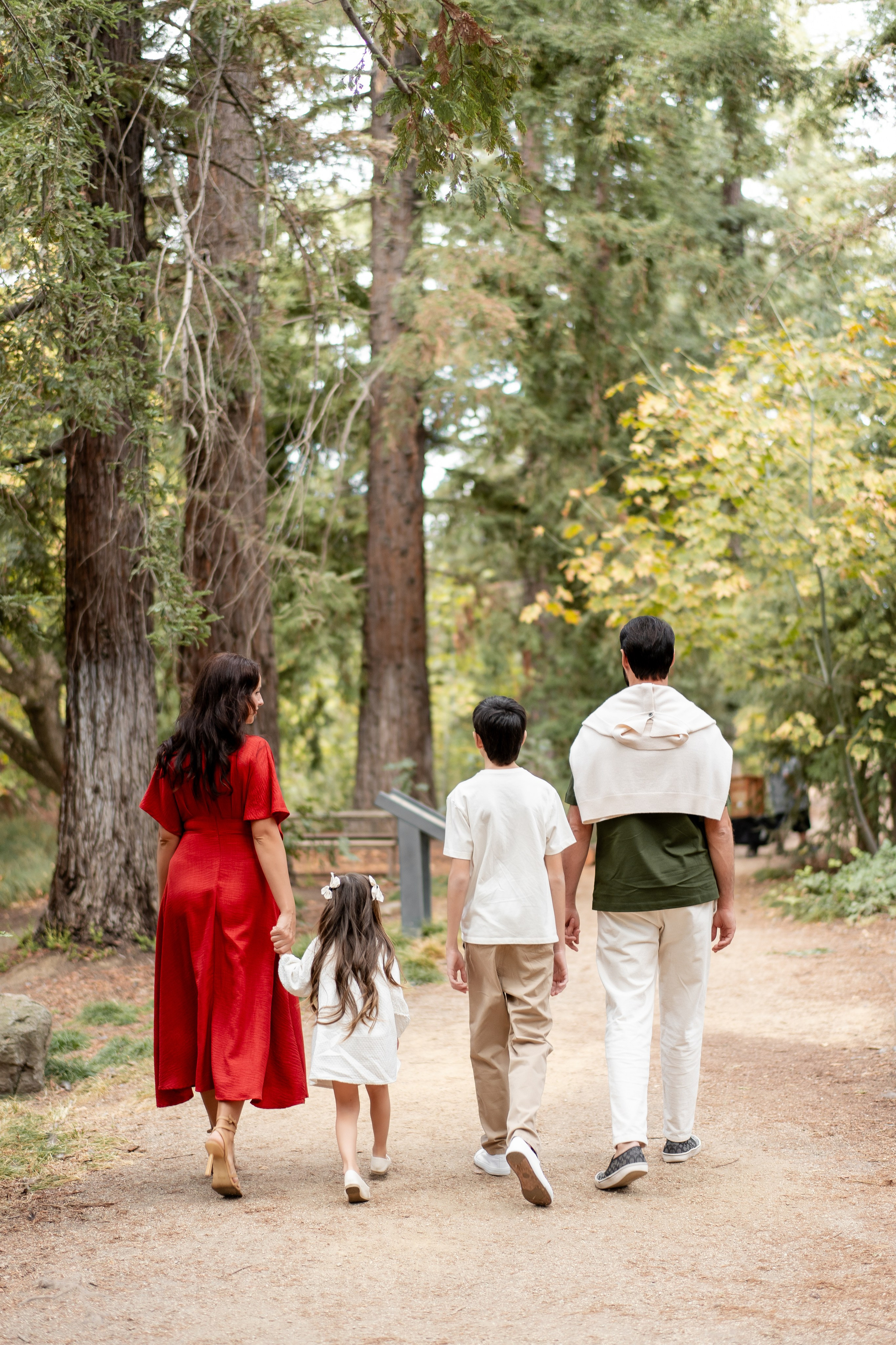 Mikhailov family. Family photographer in Sacramento | Sofia Pavenko