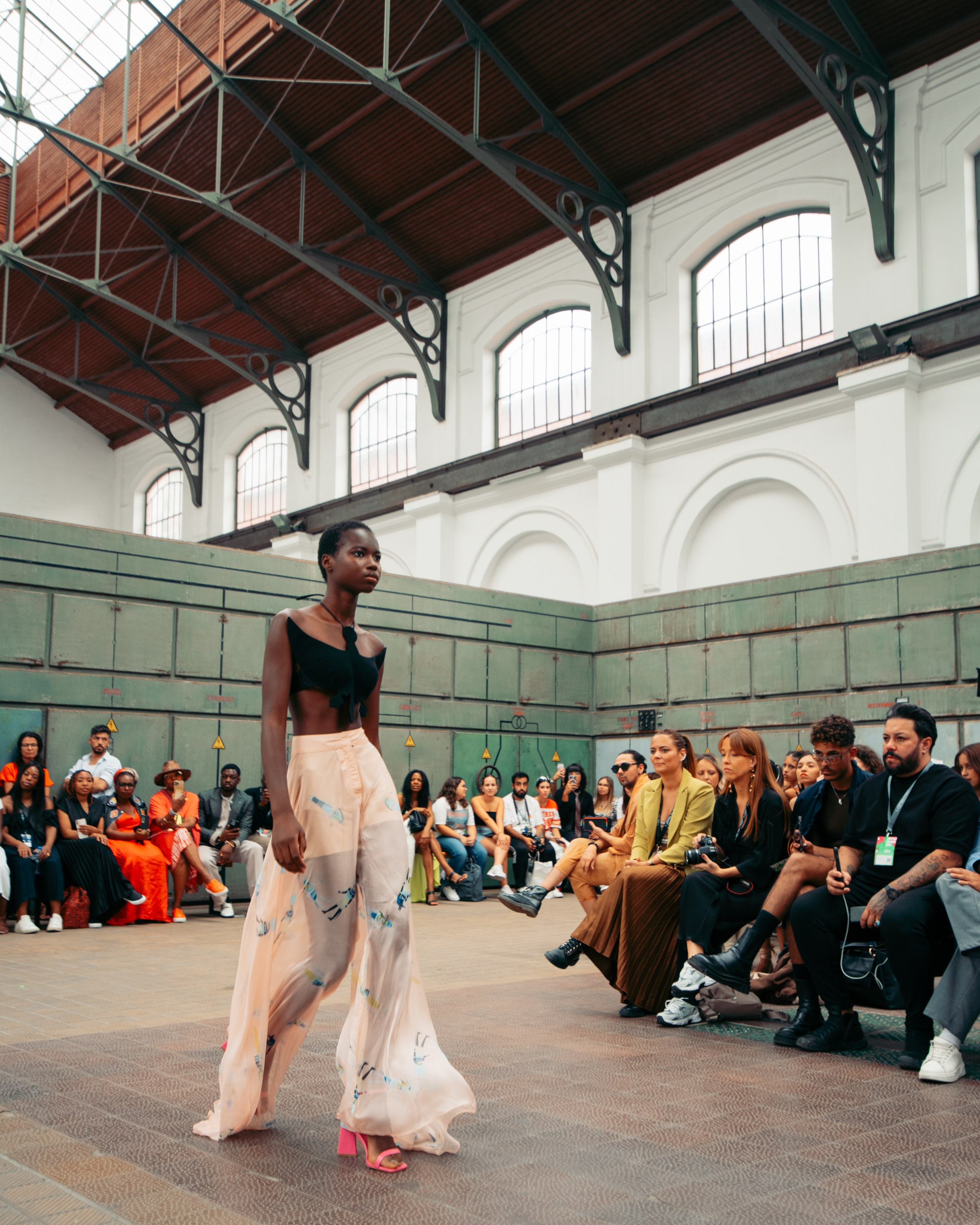 PORTUGAL FASHION WEEK SEPTEMBER 2023. Anastasiia Antoniuk portrait, family and couple photographer, Portugal