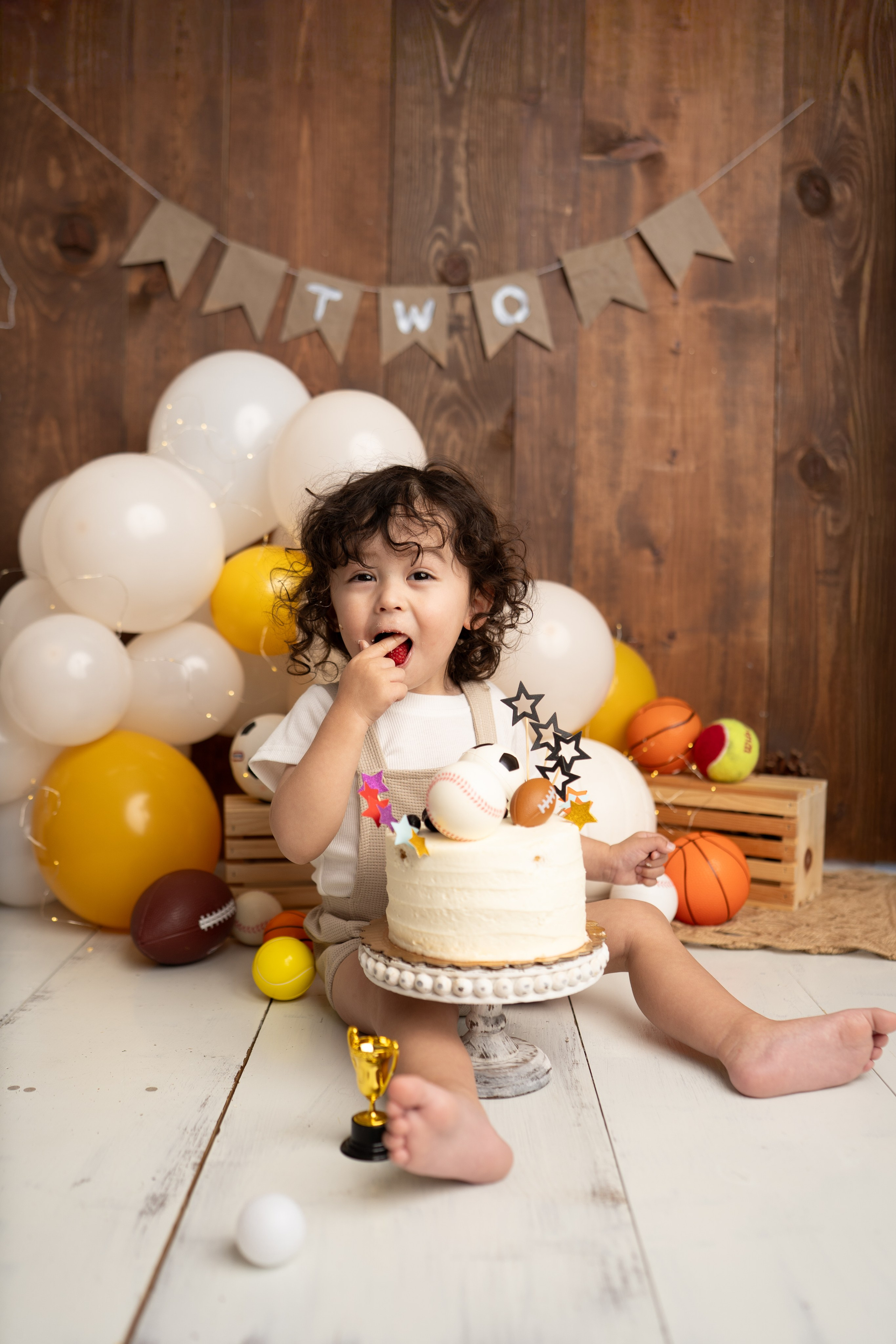 Cake Smash. Maternity, family and newborn photography in San Francisco Bay Area