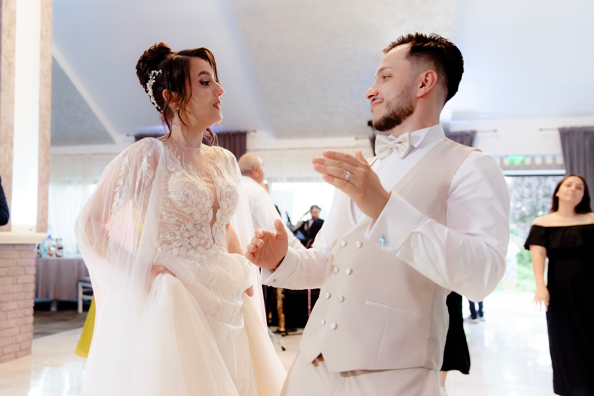 Ioana & Ionuț | Nuntă de poveste la Păstrăvăria Poiana din Mălini județul Suceava. Servicii foto-video profesionale, pentru momente de neuitat