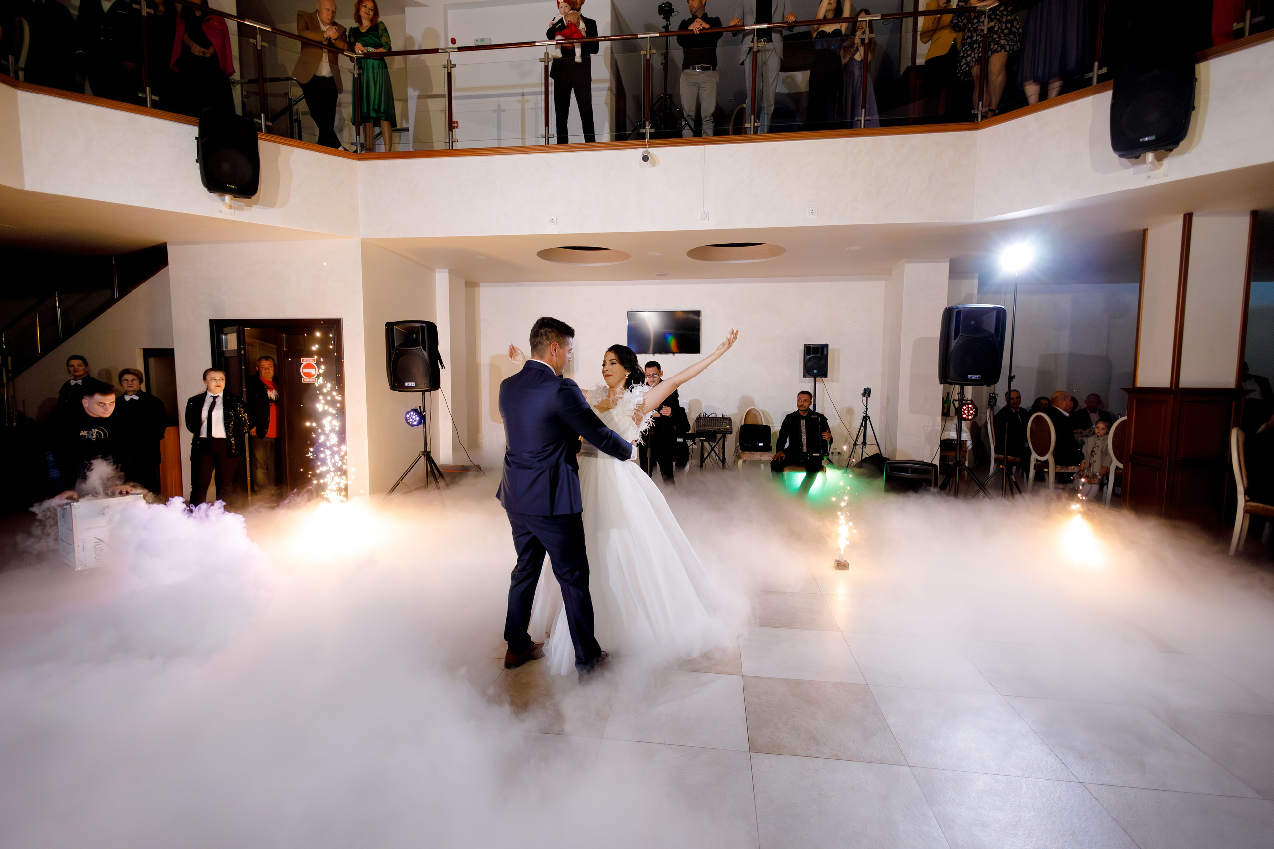 Loredana & Emilian – Ziua Nunții | Videografie - fotografie Botez Suceava, Iași, Botoșani. Servicii foto-video profesionale, pentru momente de neuitat