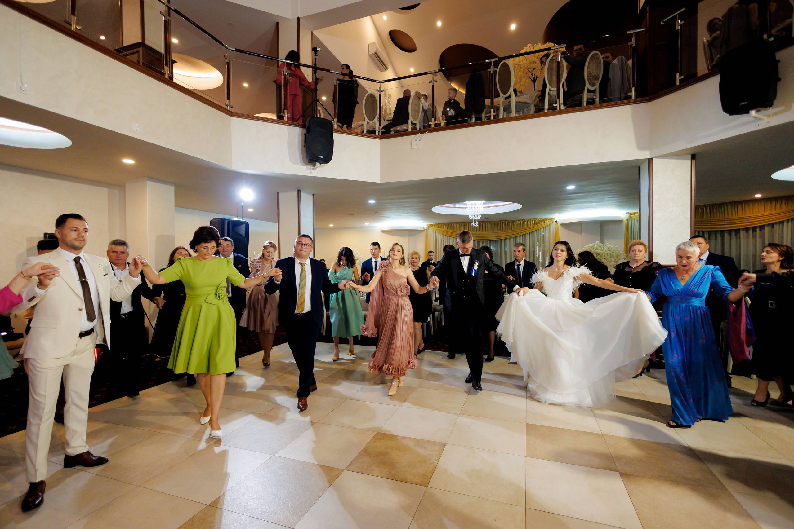 Loredana & Emilian – Ziua Nunții | Videografie - fotografie Botez Suceava, Iași, Botoșani. Servicii foto-video profesionale, pentru momente de neuitat