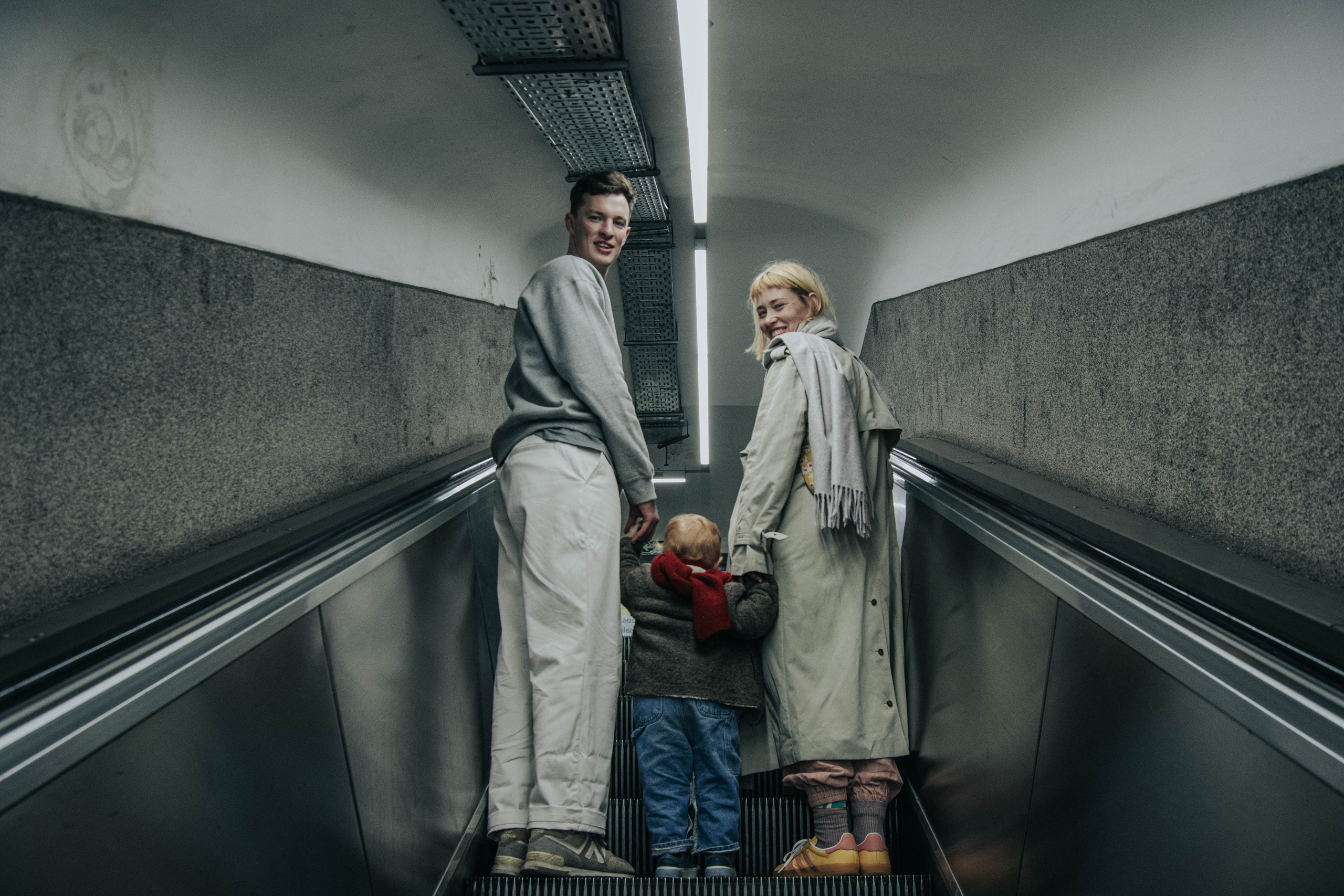 Family photo shoot. Buenos Aires. Photographer @elmirkami in the city of Buenos Aires
