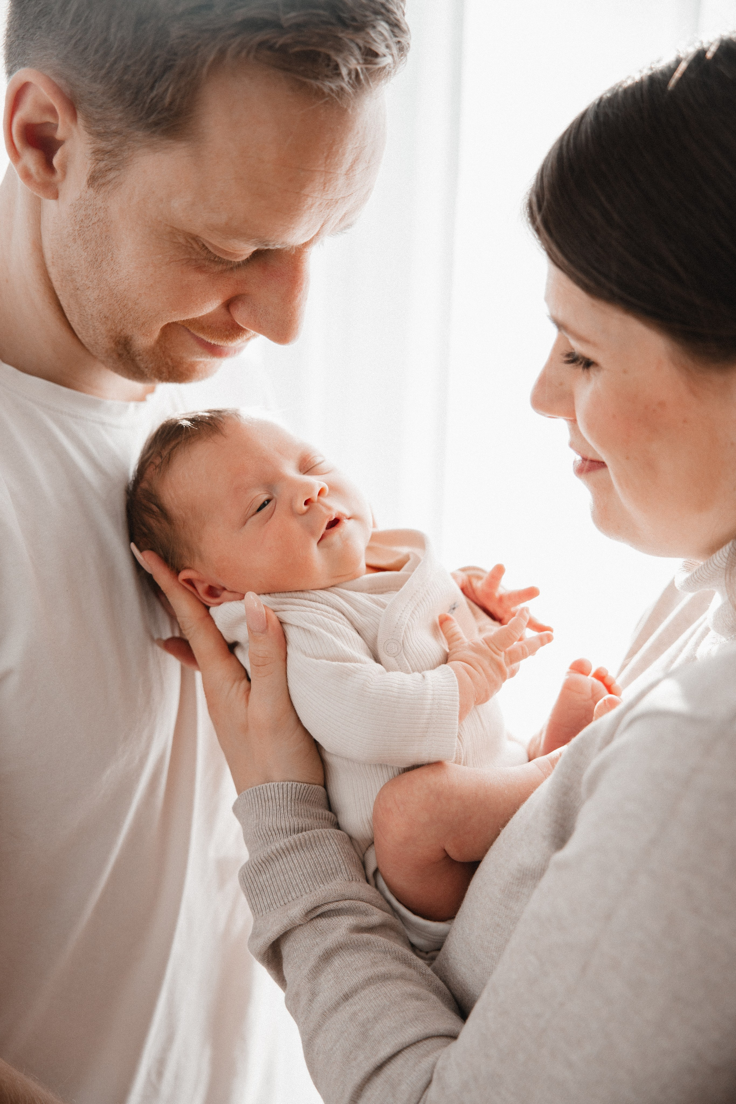 Neugeborenenfotos Zuhause. Hochzeitsfotografie |Hochzeitsfotograf Bochum | Hochzeitsfotograf Dortmund | Hochzeitsfotograf Essen | Hochzeitsfotograf Ruhrgebiet