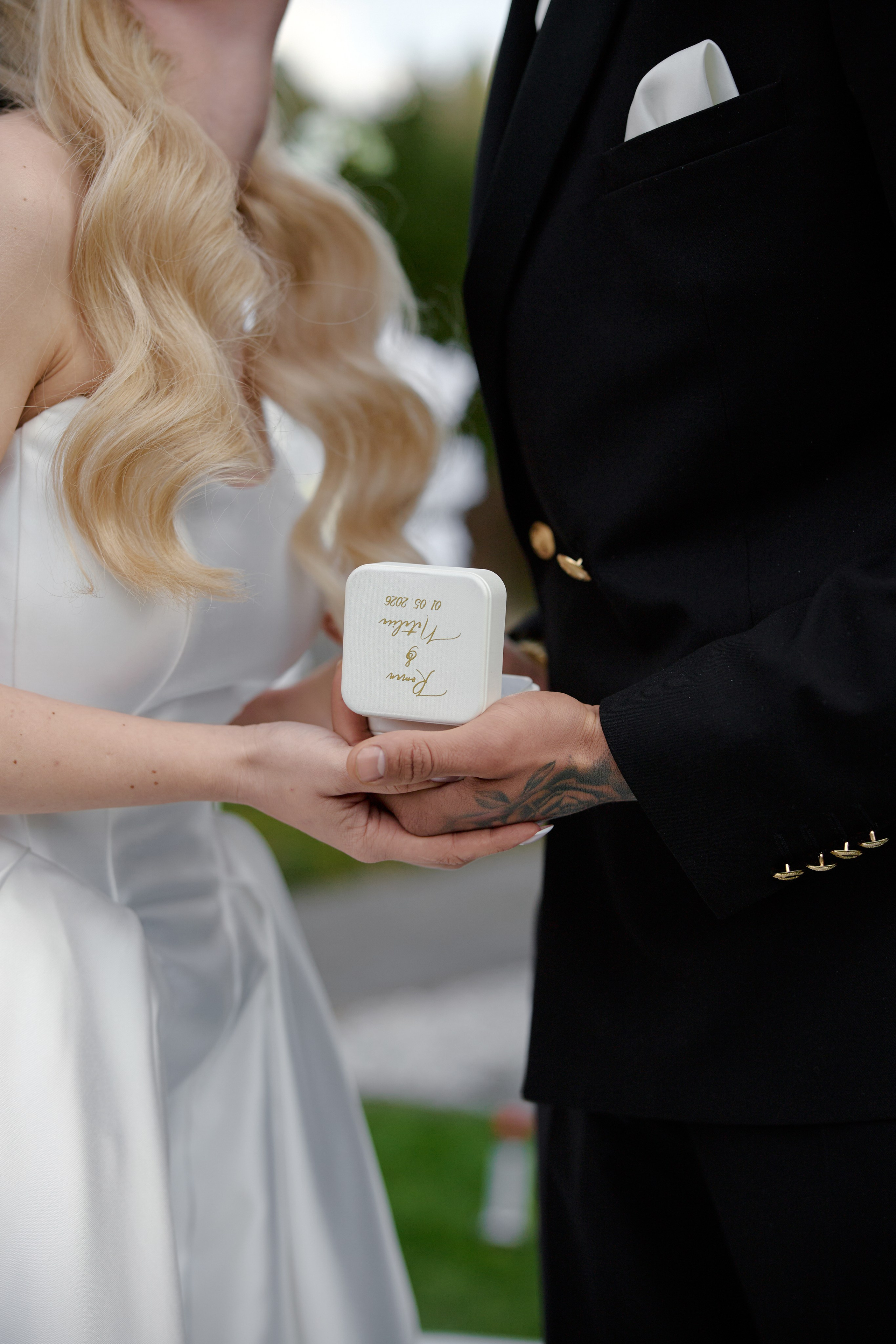 Natalia & Roman. Dworek przy lesie. Fotograf ślubny i rodzinny w Krakowie Yana Klymova