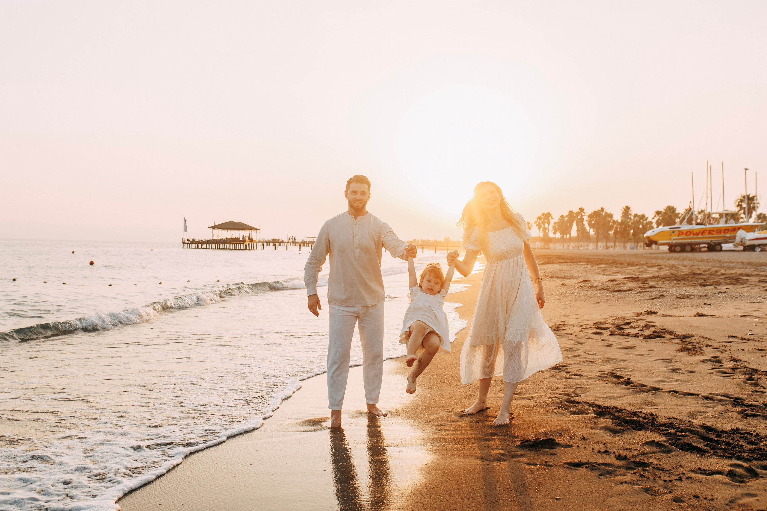Professional Photographer in Belek Wedding  and Family Photographer in Belek. Family photo session on the beach in Belek. Alsu Develi |. Professional Photographer in Alanya, Side, Belek, Antalya. Turkiye