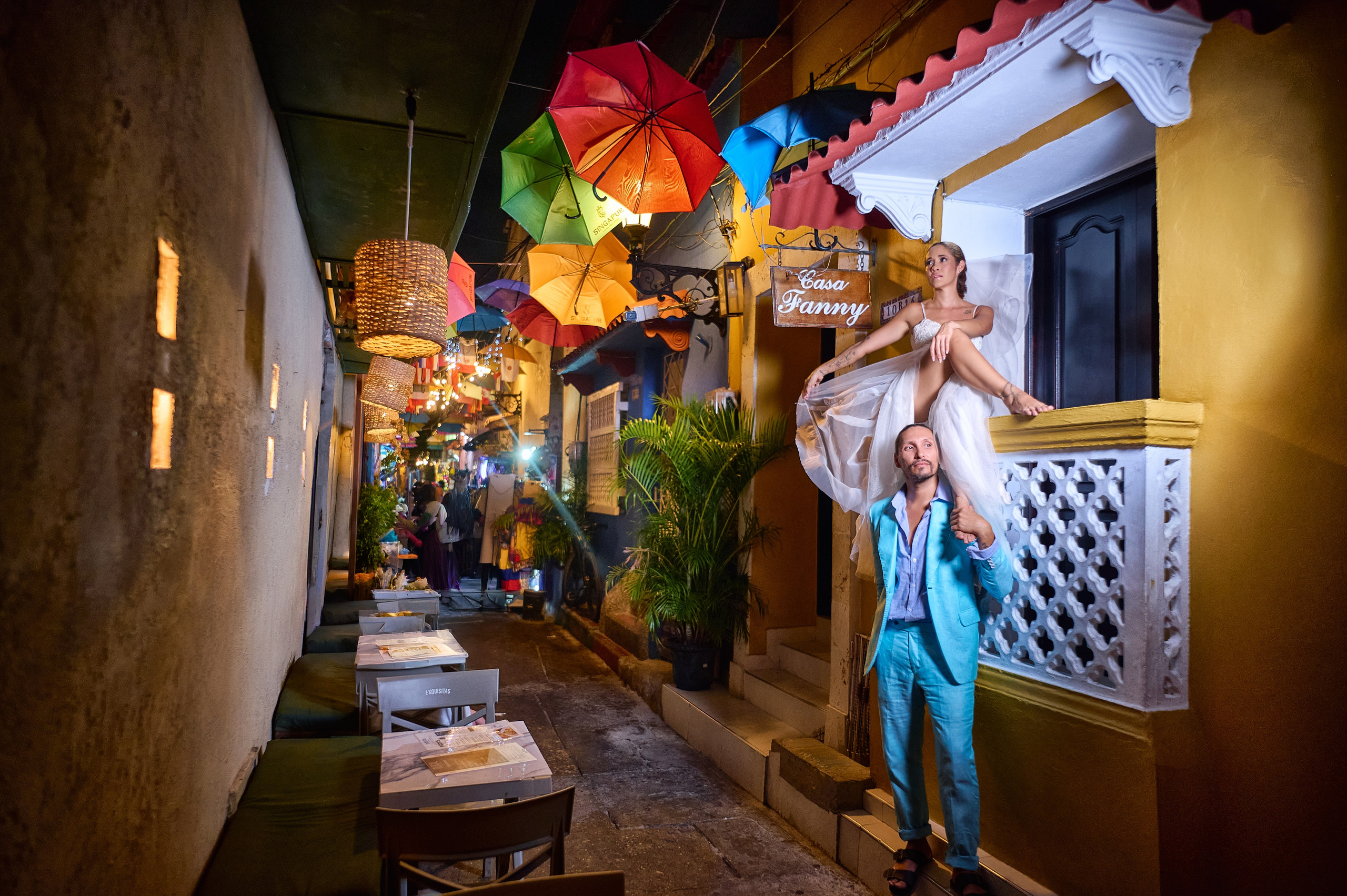 Trash the Dress en Cartagena. Wedding Photography & Videography by ZZ Hendrick | Capturing Your Love Story in Colombia & USA