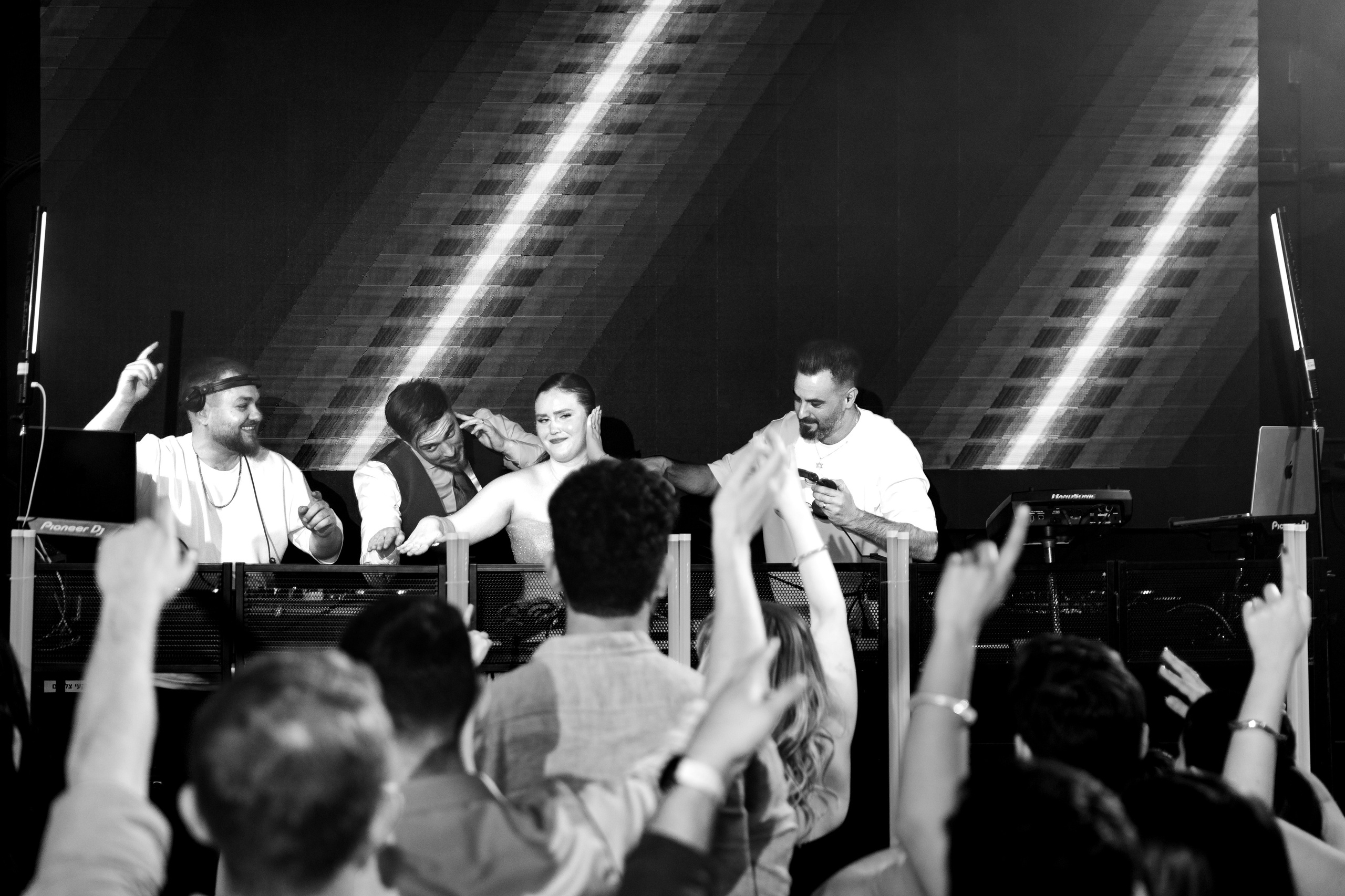 Karen & Nikita. AMIR BUCHNIK PHOTOGRAPHER