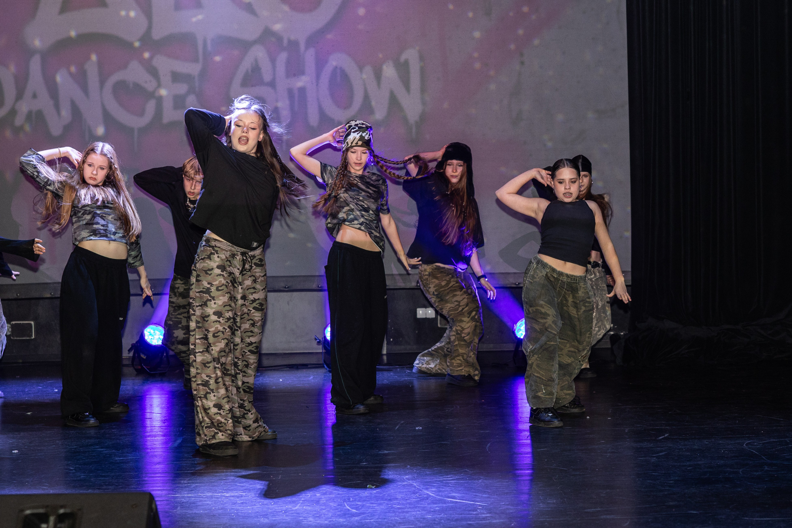 LEO DANCE SHOW WINTER 2025. Семейный и детский фотограф в Варшаве Мила Бобровская