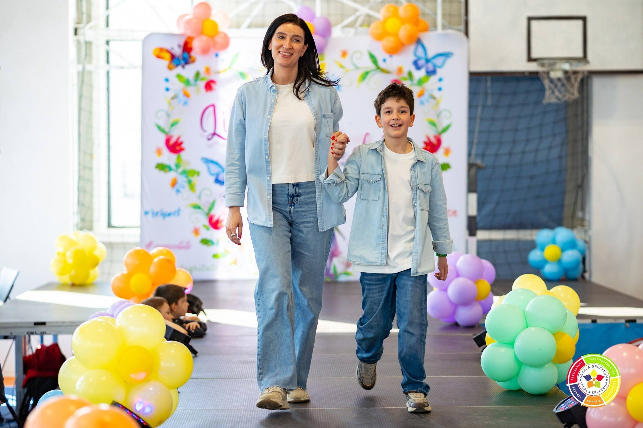 Spectrum “Like Mother, Like Child”. Adelinne — fotograf profesionist în Constanța pentru familii, bebeluși și evenimente