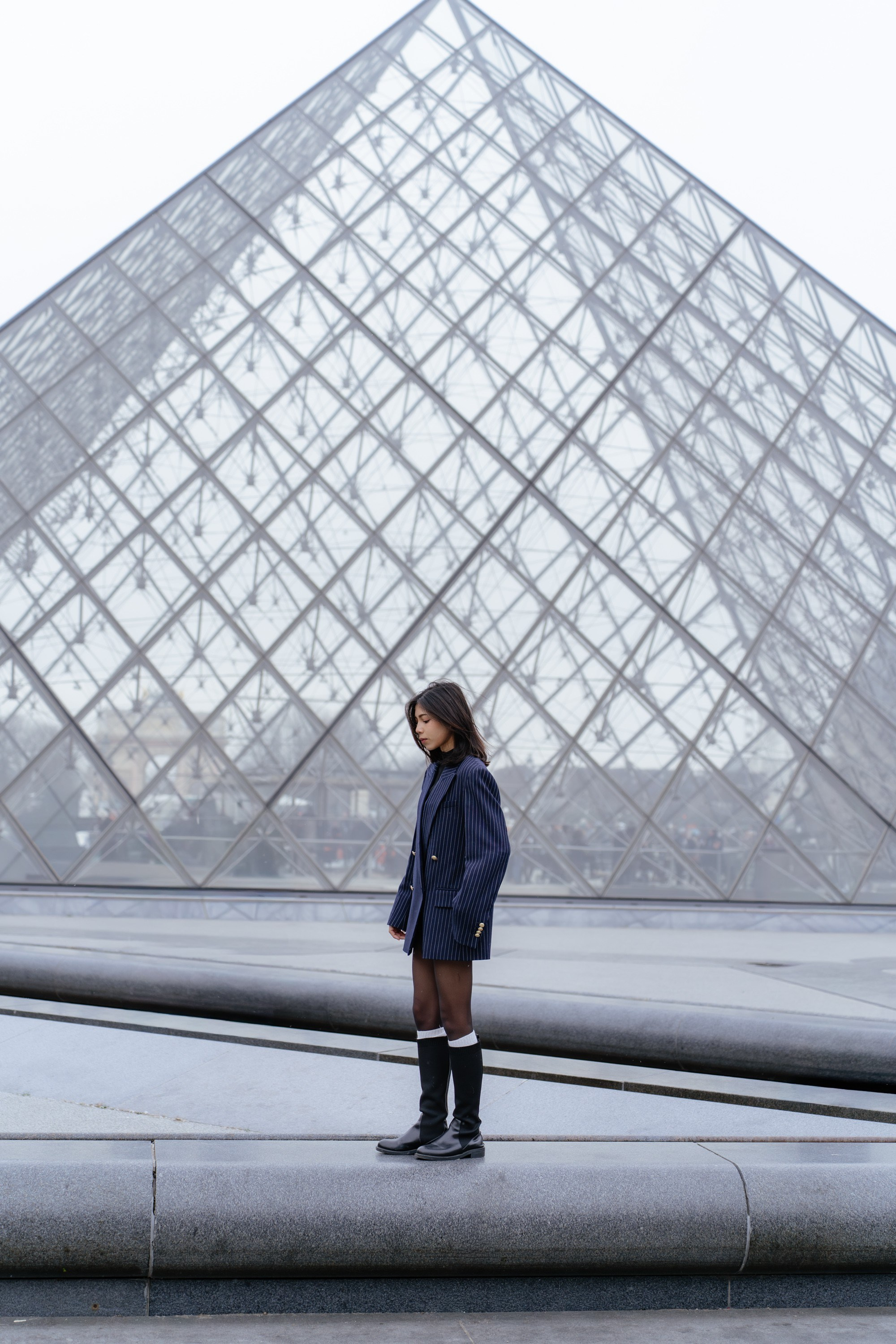 Solo Portrait Session: Louvre & Eiffel Tower. Paris Photographer & Videographer