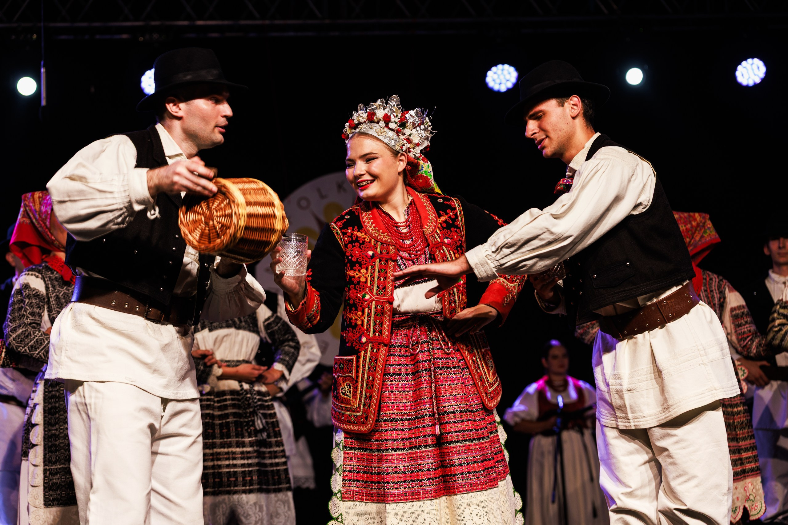 Fotografija kulturnog događaja u Sarajevu autora Namira Čomage – profesionalna event, dokumentarna i kulturno-baštinska fotografija folklora, tradicionalnog plesa i narodnih nošnji.
