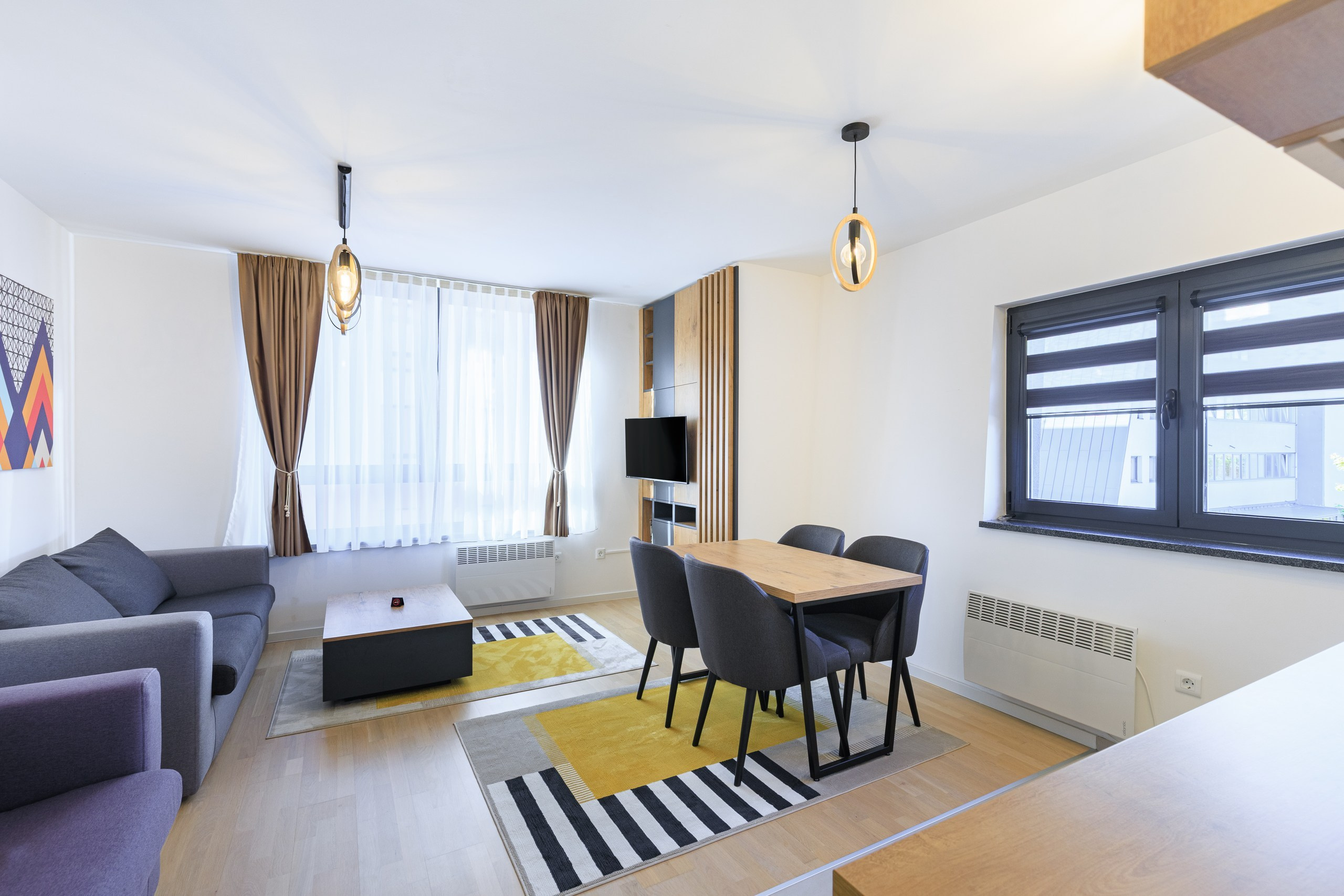 Fotografisanje kuhinje i trpezarije u apartmanu za turistički najam na Bjelašnici.