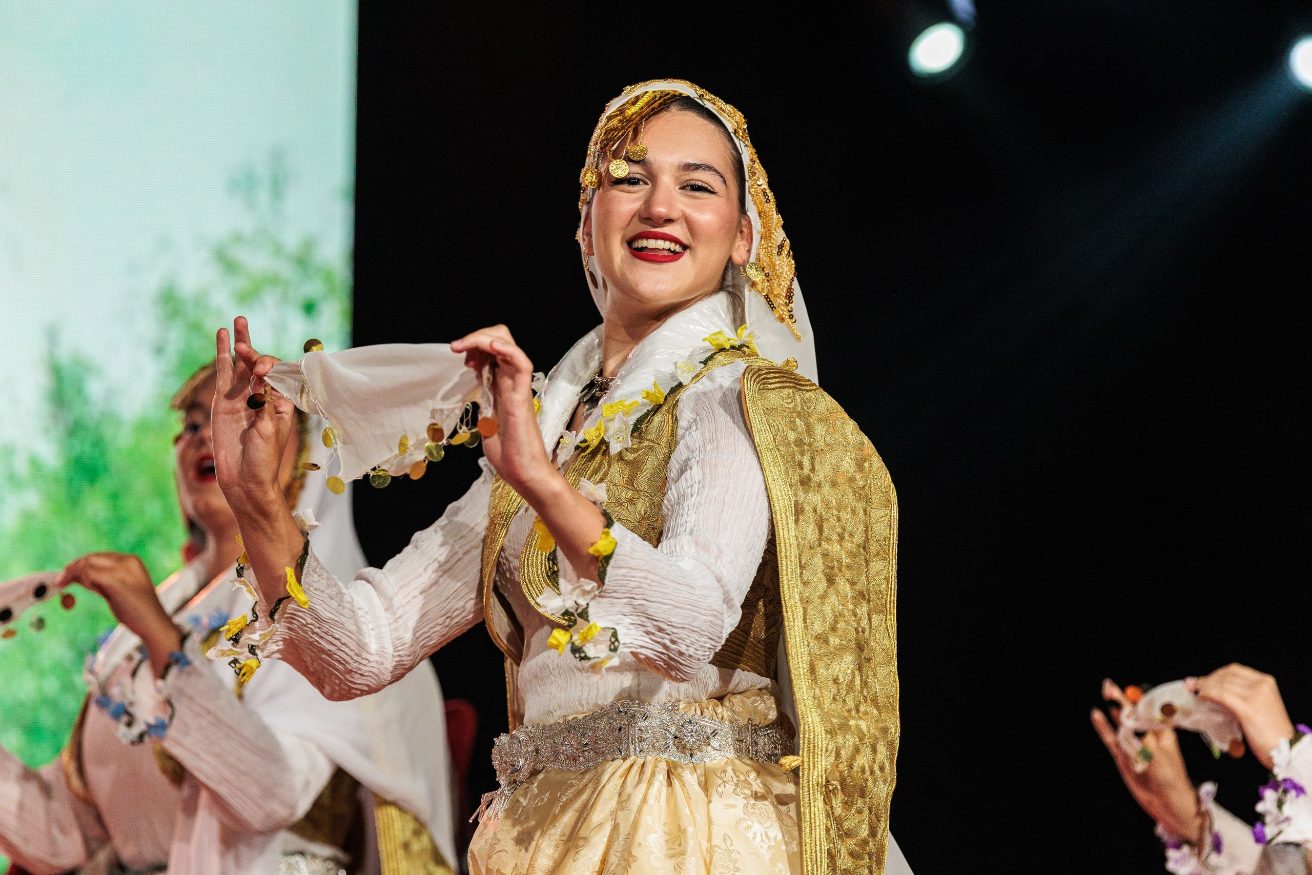 Fotografije sa Internacionalnog festivala folklora Tarčin 2026 – folklorni nastupi, tradicionalni plesovi, narodne nošnje i atmosfera festivala. Folklorna, festivalska i event fotografija Tarčin, Hadžići.