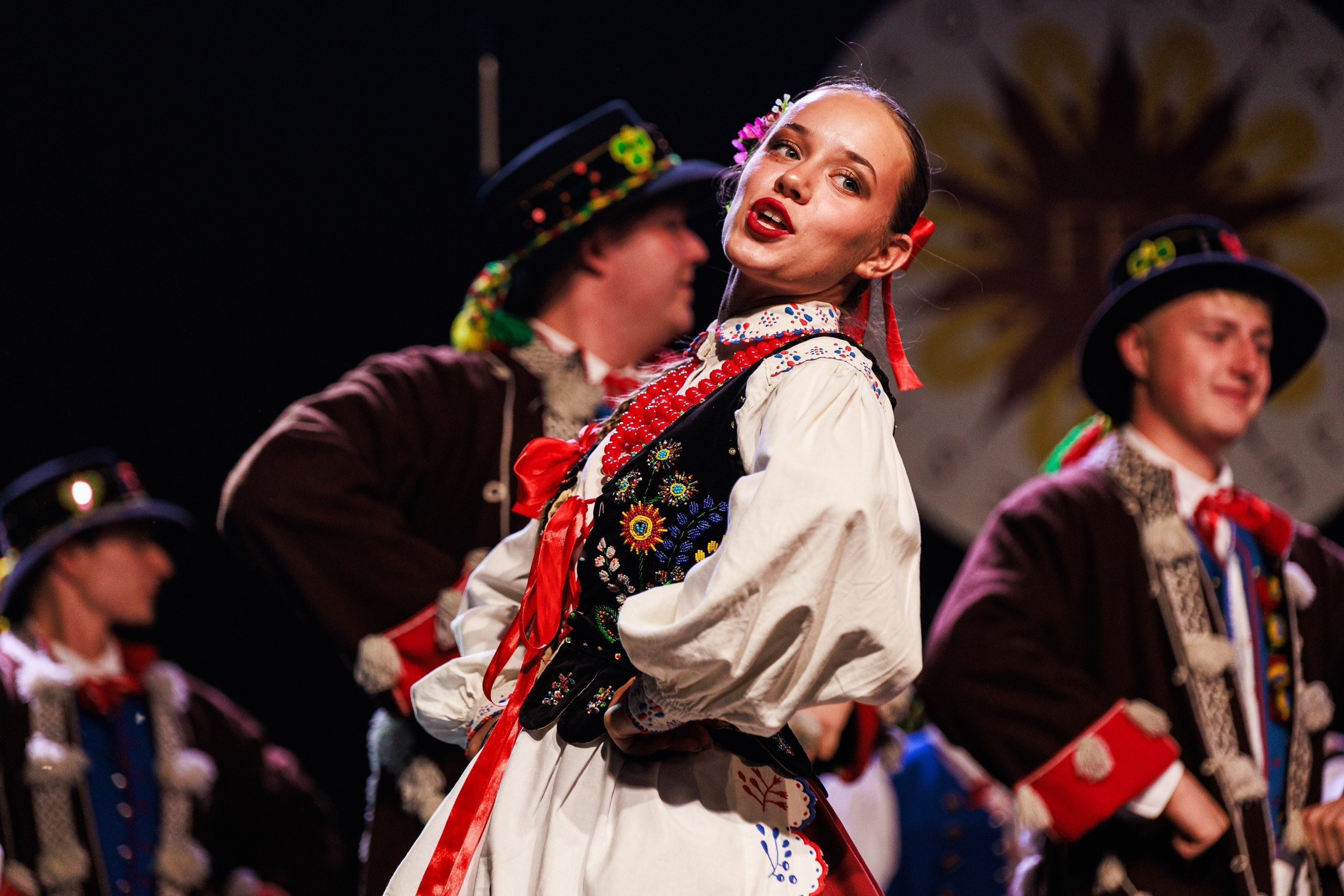 Fotografija kulturnog događaja u Sarajevu autora Namira Čomage – profesionalna event, dokumentarna i kulturno-baštinska fotografija folklora, tradicionalnog plesa i narodnih nošnji.