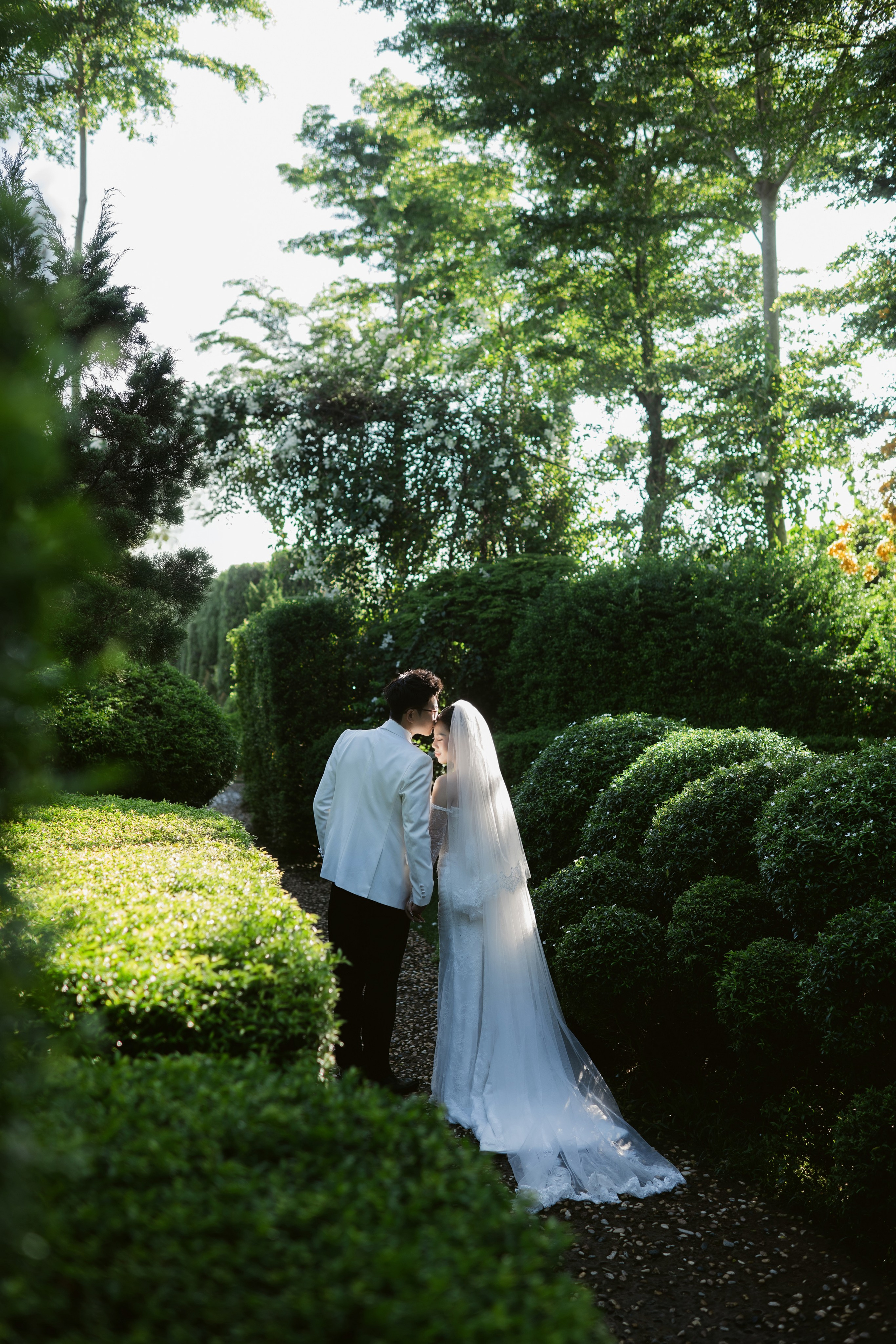 Man + Thu. BenColor Studio