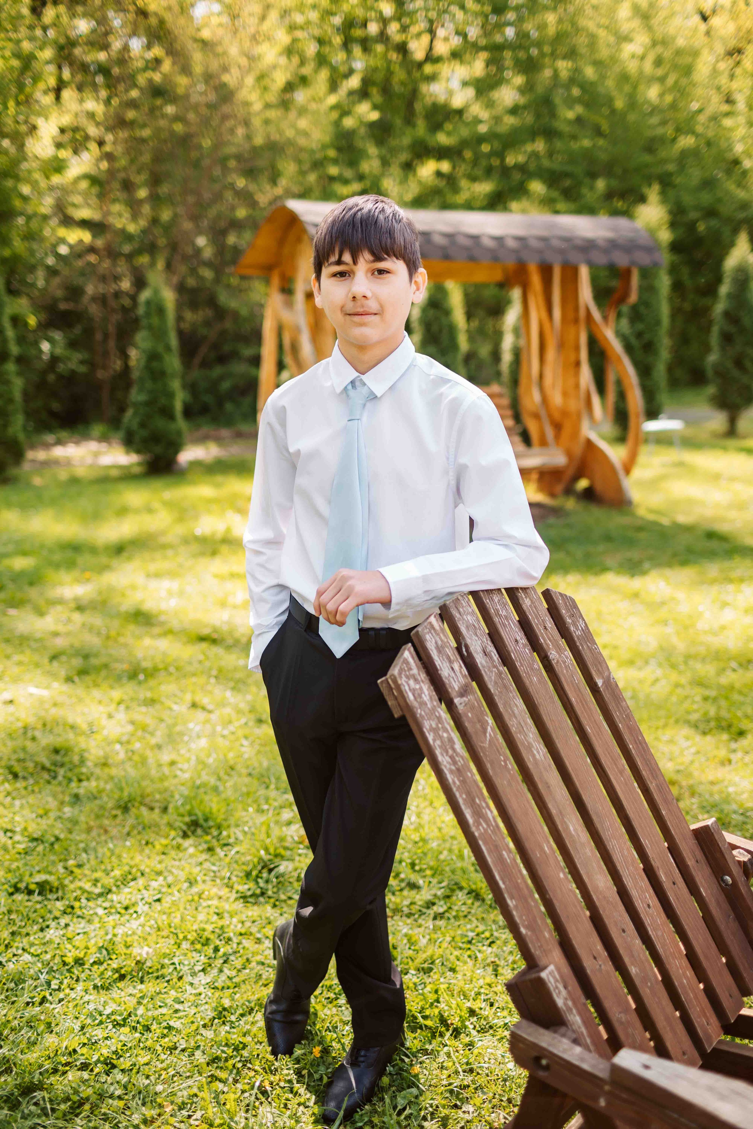 8A - Petru Maior. Contrast Studio