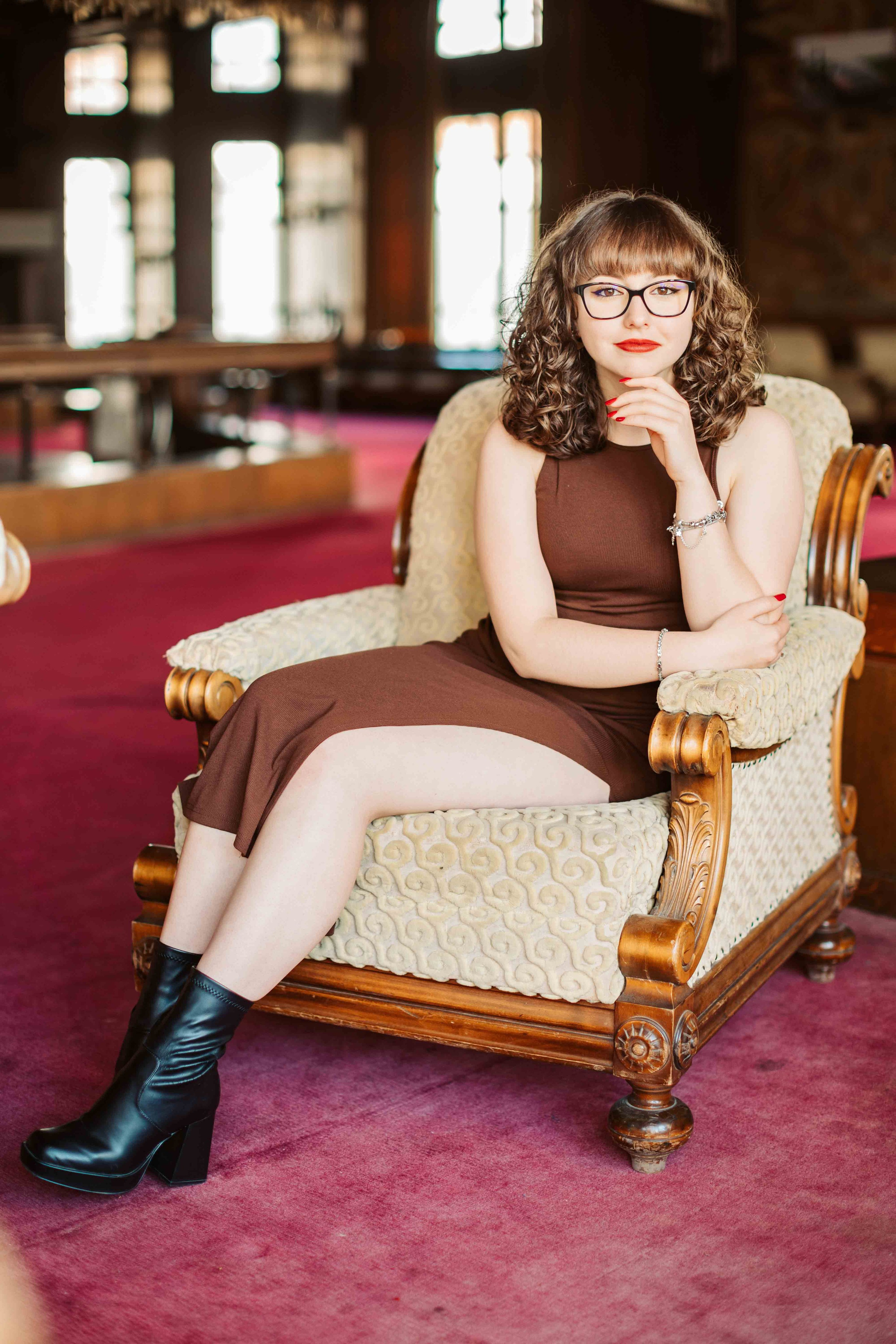 12C — Unirea. Contrast Studio