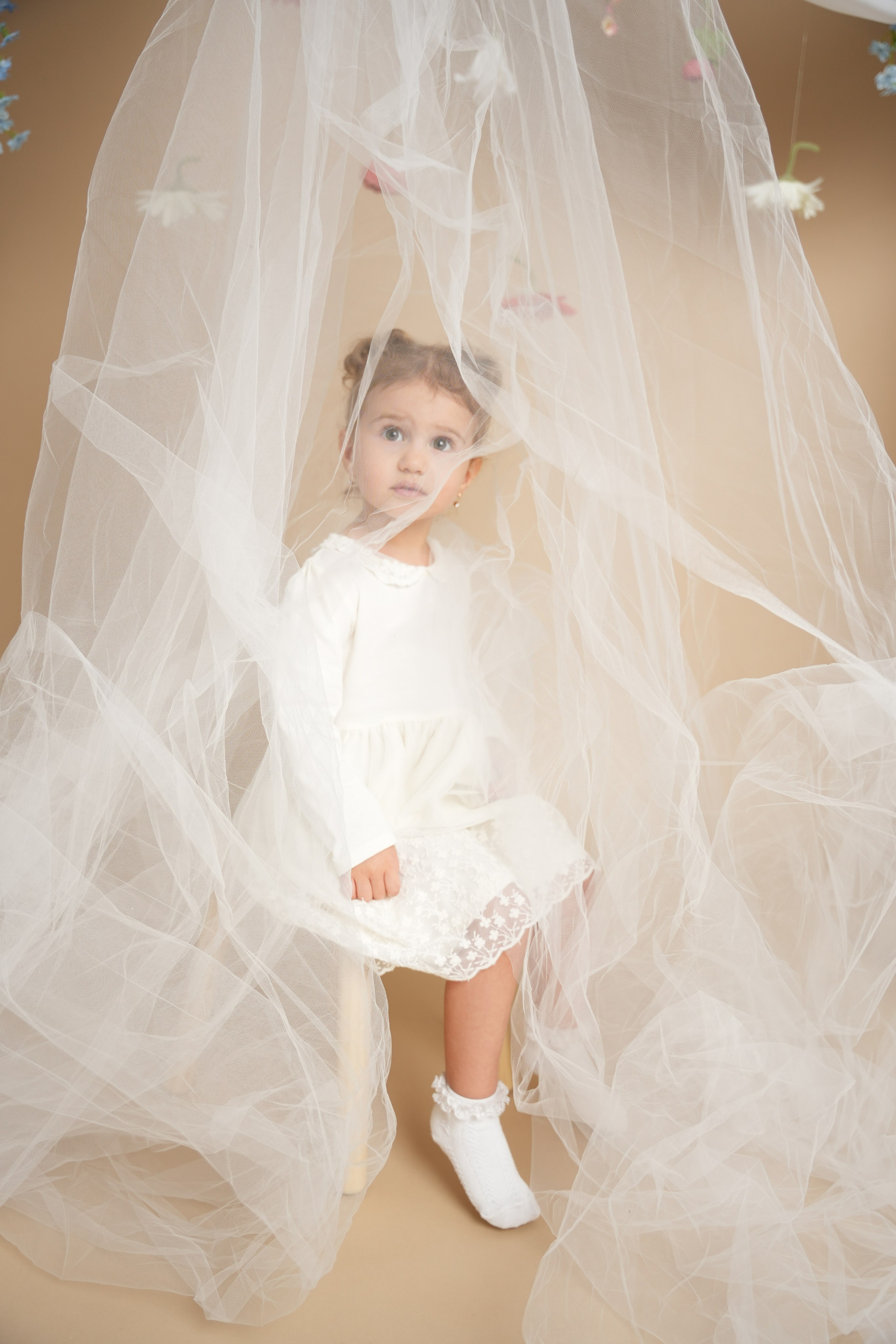 Ksenya and Stesha. Professional Photographer Abu Dhabi, Dubai — Yulia Ismoilova | 2025