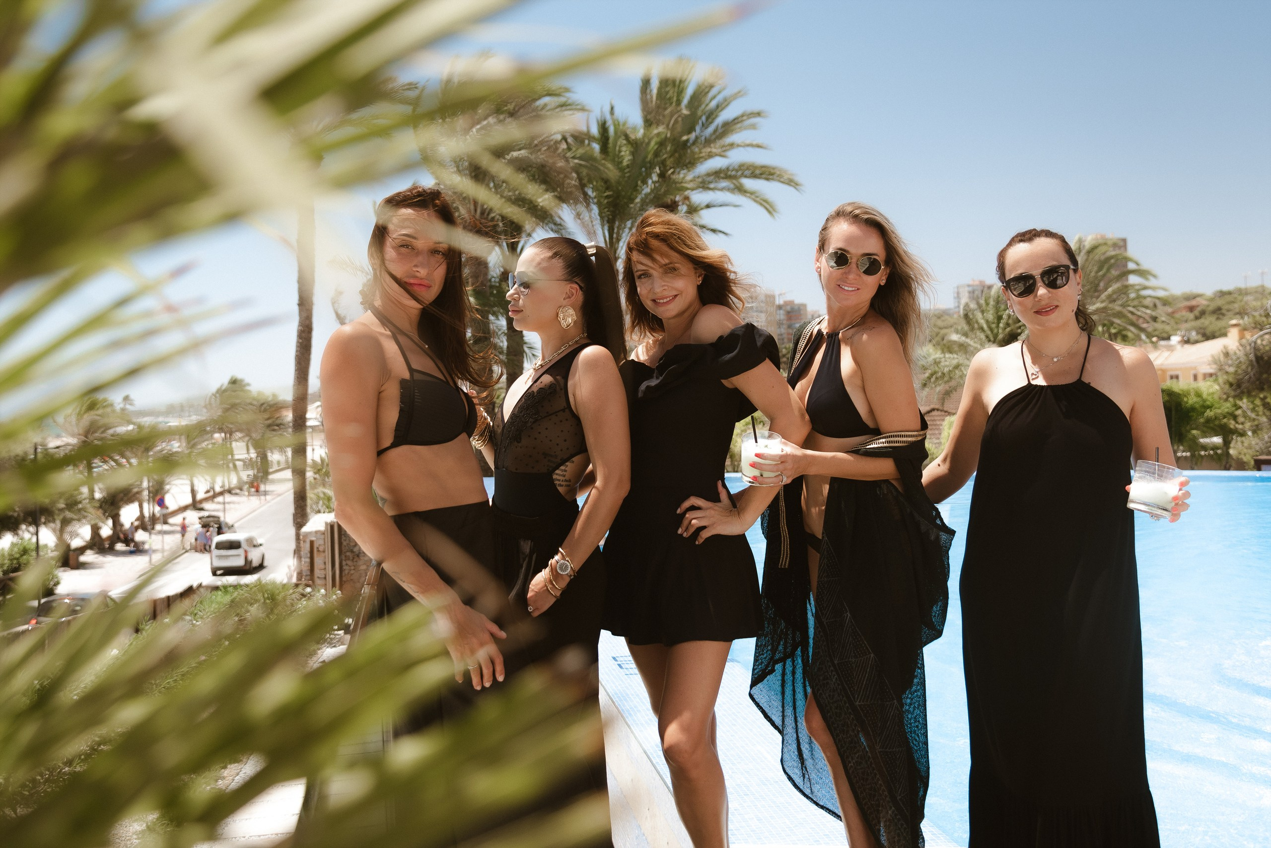 Hen party photographer in Spain — live photos by the pool | Andrey Lukovnikov