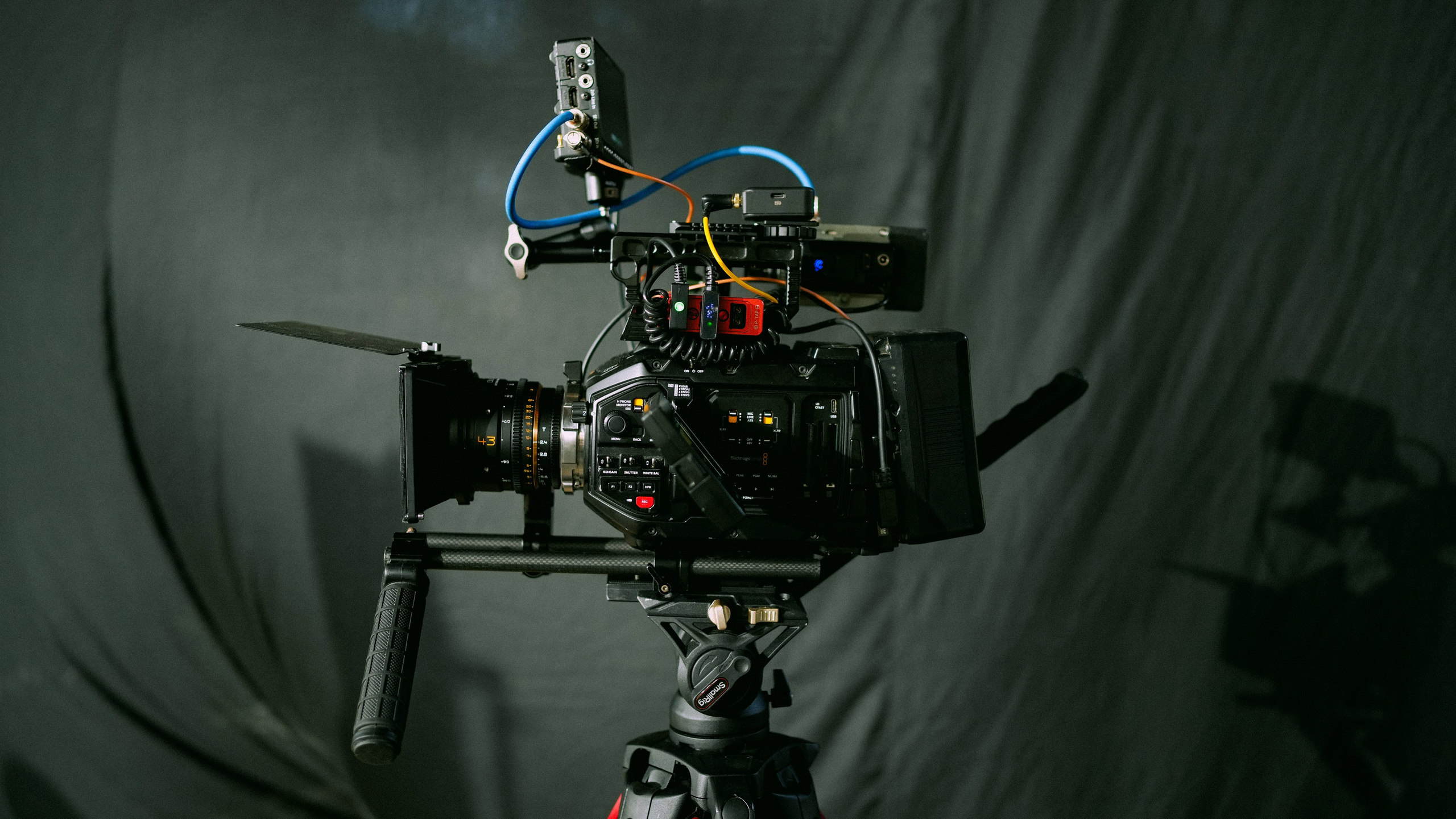 SUITS | Film Backstage. Photographer and videographer in China