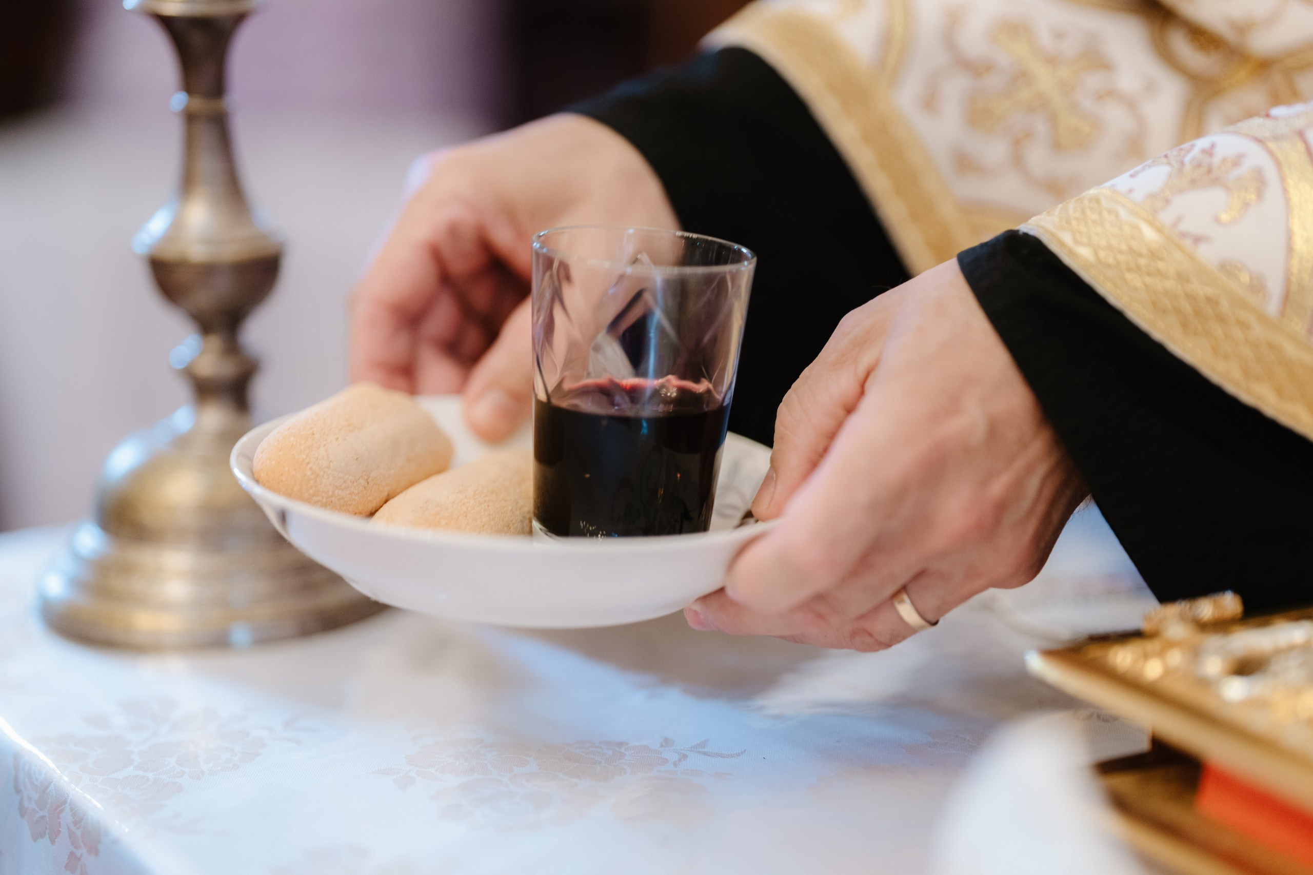 * fotograf stare civilă Siret* fotograf Bucovina* fotograf nuntă Suceava* fotograf Iași Botoșani* stare civilă tradițională* ie românească nuntă* AlinoFotoStudio* fotograf Andrei și Andreea- Alin Chirilă fotograf – stare civilă Siret, Suceava, Andrei și Andreea în ie tradițională, poveste spusă prin fotografiefotograf stare civilă Siret Suceava Alin Chirilă – miri îmbrăcați în costum tradițional bucovineanAlin Chirilă fotograf nuntă Siret Suceava – stare civilă autentică în Bucovina, emoții realefotograf Siret Suceava Alin Chirilă – Andrei și Andreea la starea civilă în ie tradiționalăstare civilă Siret fotograf Alin Chirilă – cadre naturale cu miri în costum popular din Bucovinafotograf nuntă Siret Suceava Alin Chirilă – povestitor prin fotografie, moment emoționant la starea civilăAlin Chirilă fotograf stare civilă Siret – iubire autentică surprinsă în stil documentarfotograf Bucovina Siret Alin Chirilă – stare civilă în ie tradițională, cadre pline de emoțieAlin Chirilă fotograf Suceava – Andrei și Andreea spun DA la starea civilă în Siretfotograf stare civilă Suceava Siret Alin Chirilă – poveste de iubire în stil tradițional românesc - Alin Chirilă fotograf profesionist, AlinoFotoStudio, fotograf evenimente Siret, Suceava County, Iași, Bacău County, Botoșani, Neamț County, fotograf nunți, botezuri, cununii civile, portrete și momente autentice surprinse elegant.- Alin Chirilă surprinde momente elegante de nuntă și evenimente speciale prin AlinoFotoStudio, fotograf disponibil în Siret, Suceava County, Iași, Bacău County, Botoșani și Neamț County, specializat în nunți, botezuri și cununii civile. - Alin Chirilă fotograf profesionist, AlinoFotoStudio, fotograf nuntă și evenimente în Siret, Suceava, Iași, Bacău, Botoșani și Piatra Neamț, fotograf nunți, botezuri, cununie civilă, ședințe foto, trash the dress, logodnă, familie, portrete și fotografii autentice. - AlinoFotoStudio by Alin Chirilă, fotograf evenimente premium în Suceava County, Iași County, Bacău County, Botoșani County și Neamț County, fotograf de familie, fotograf ceremonii religioase, petreceri și momente emoționante. - Alin Chirilă fotograf, povestitor prin fotografie, servicii foto profesionale pentru mireasă, mire, pregătiri nuntă, biserică, restaurant, valsul mirilor, tradiții românești și amintiri de neuitat în Moldova.