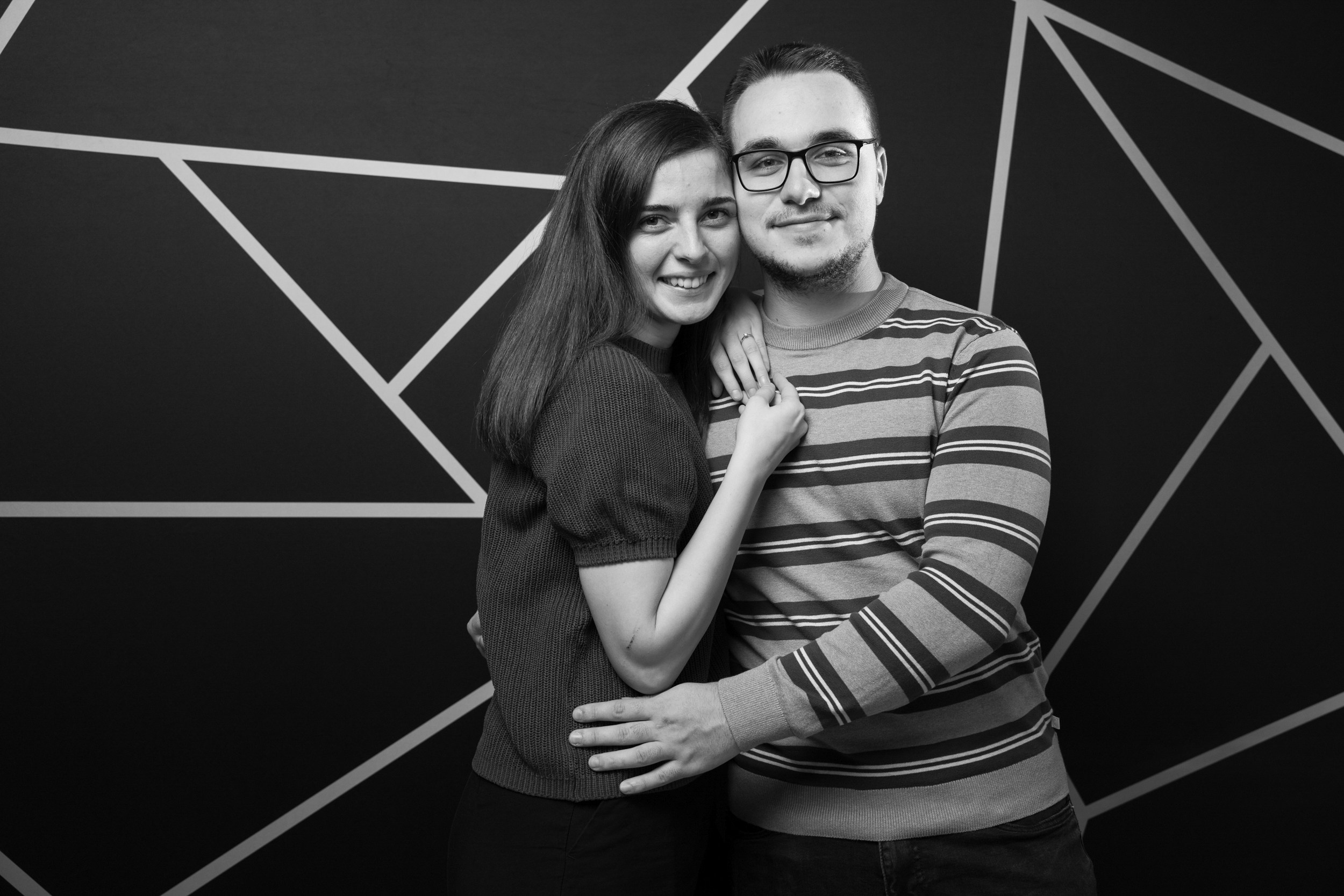 Portrete. STUDIO PORTRET — Portrete realizate cu lumină, timp și atenție. Un studio mobil dedicat fotografiei de portret