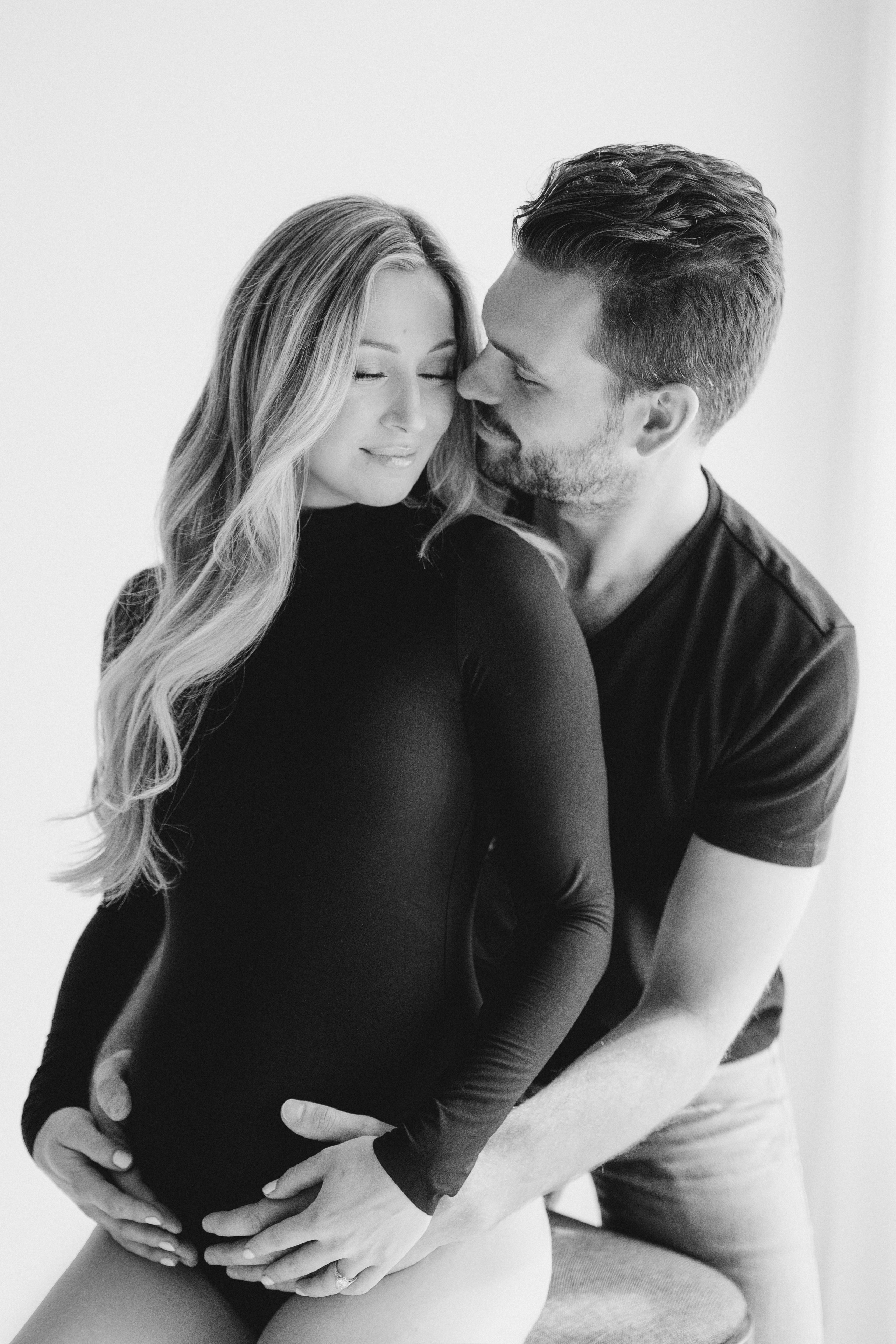 Pregnancy (studio). Dasha in Singapore