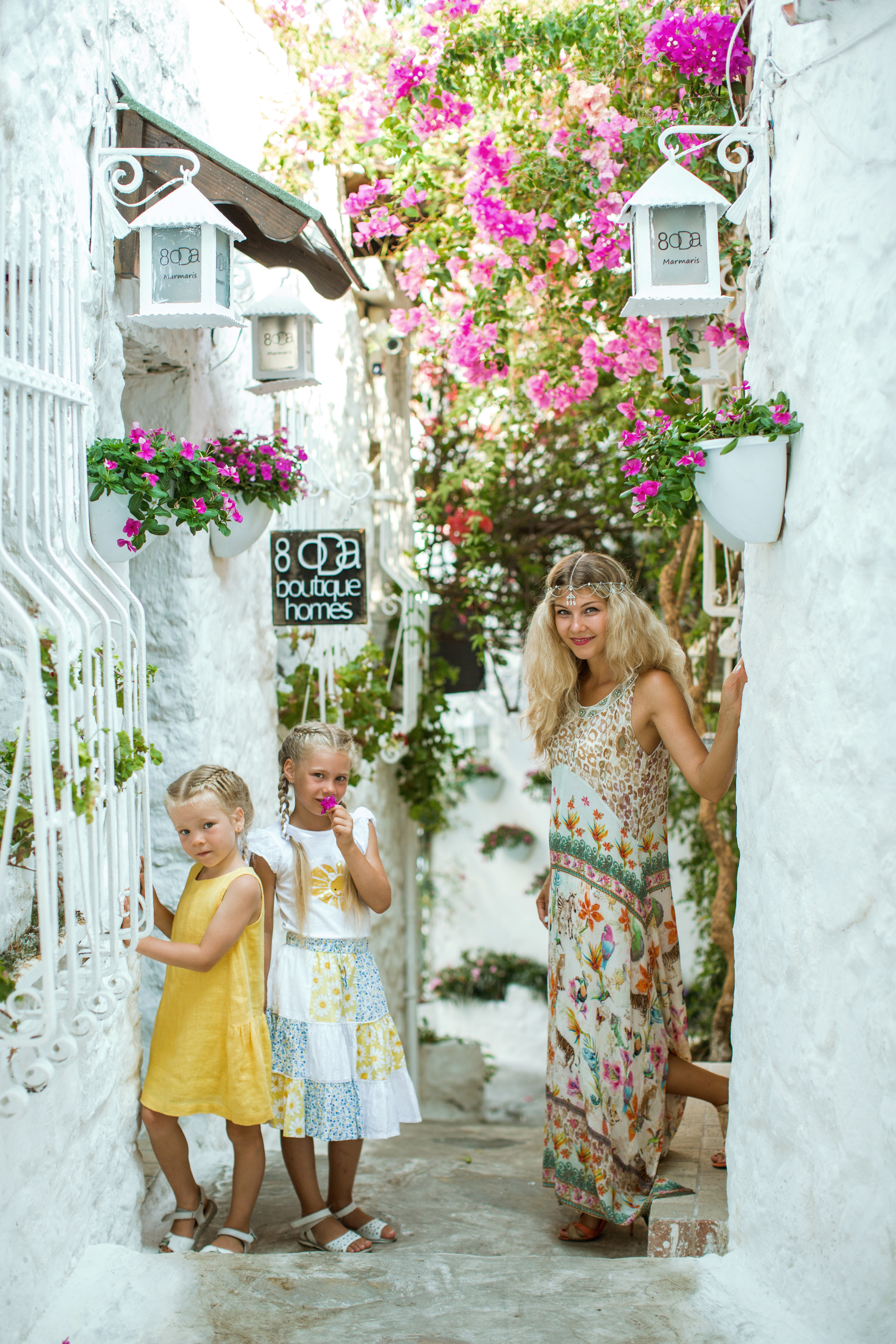 Family photo shooting in Marmaris old town. Julia Ganch I Fashion Wedding Photography I Cappadocia Turkey