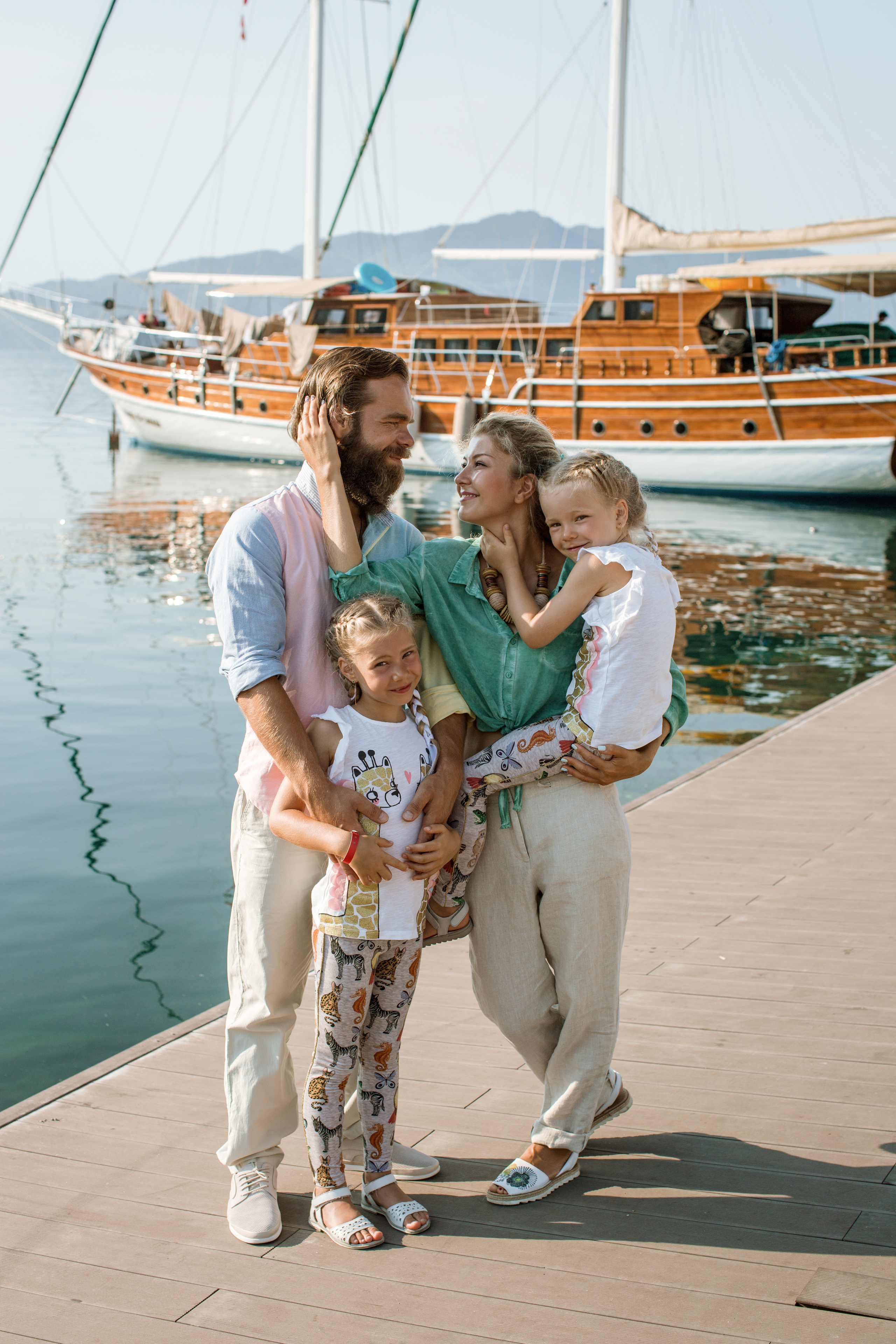 Family photo shooting in Marmaris old town. Julia Ganch I Fashion Wedding Photography I Cappadocia Turkey