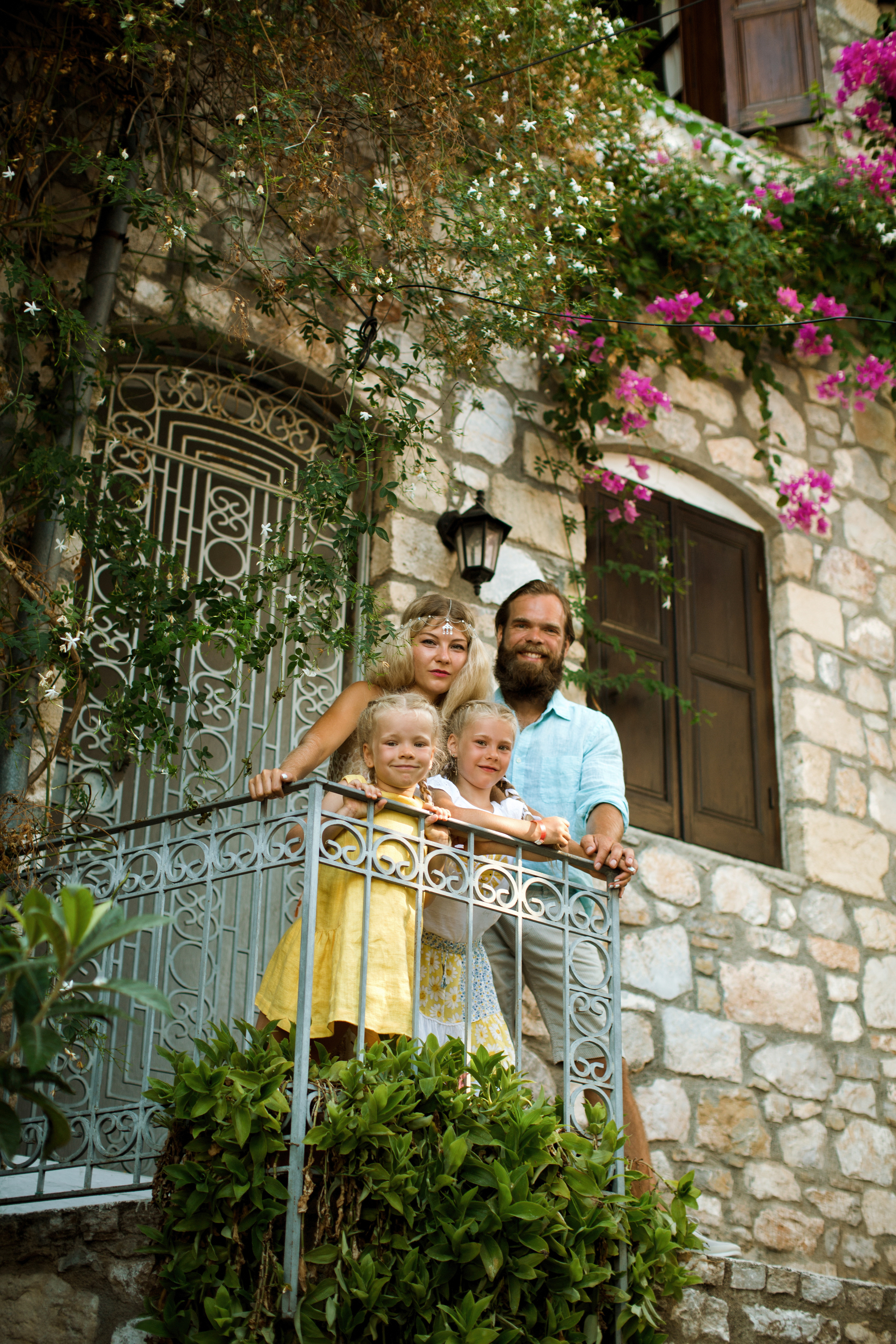 Family photo shooting in Marmaris old town. Julia Ganch I Fashion Wedding Photography I Cappadocia Turkey