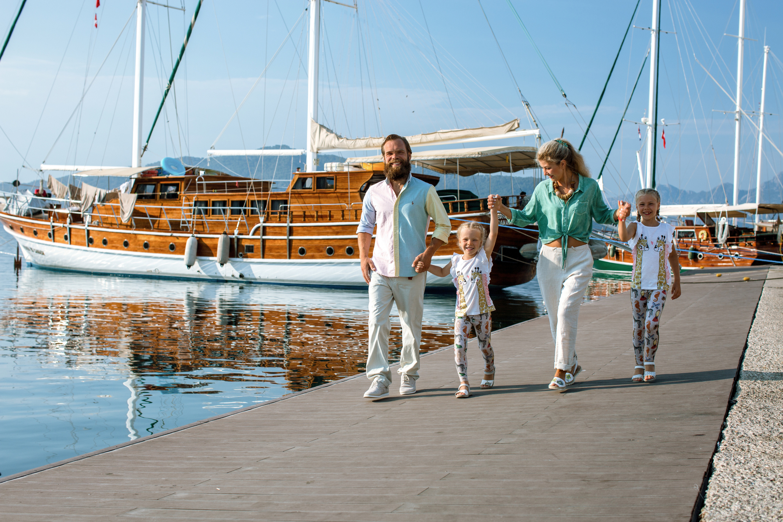Family photo shooting in Marmaris old town. Julia Ganch I Fashion Wedding Photography I Cappadocia Turkey