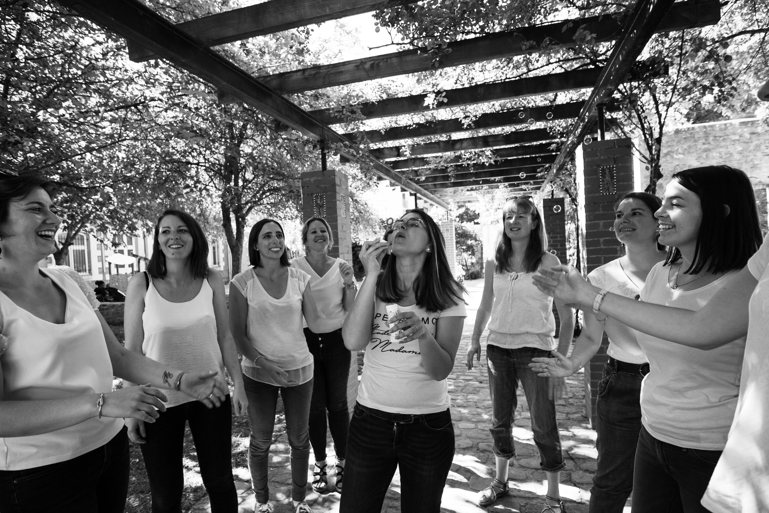 EVJF de Marie. Photographe professionnelle à Poitiers, Tours et Châtellerault | Studio photo entre Poitiers et Tours – portraits, familles, entreprises, ma