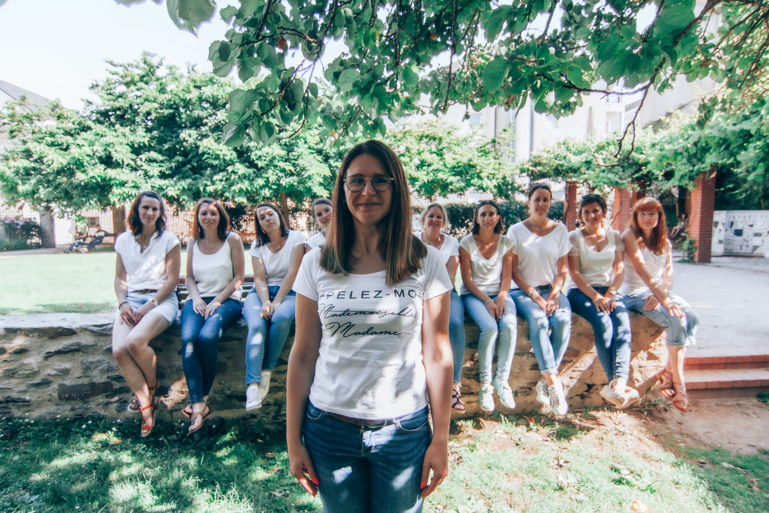 EVJF de Marie. Photographe professionnelle à Poitiers, Tours et Châtellerault | Studio photo entre Poitiers et Tours – portraits, familles, entreprises, ma