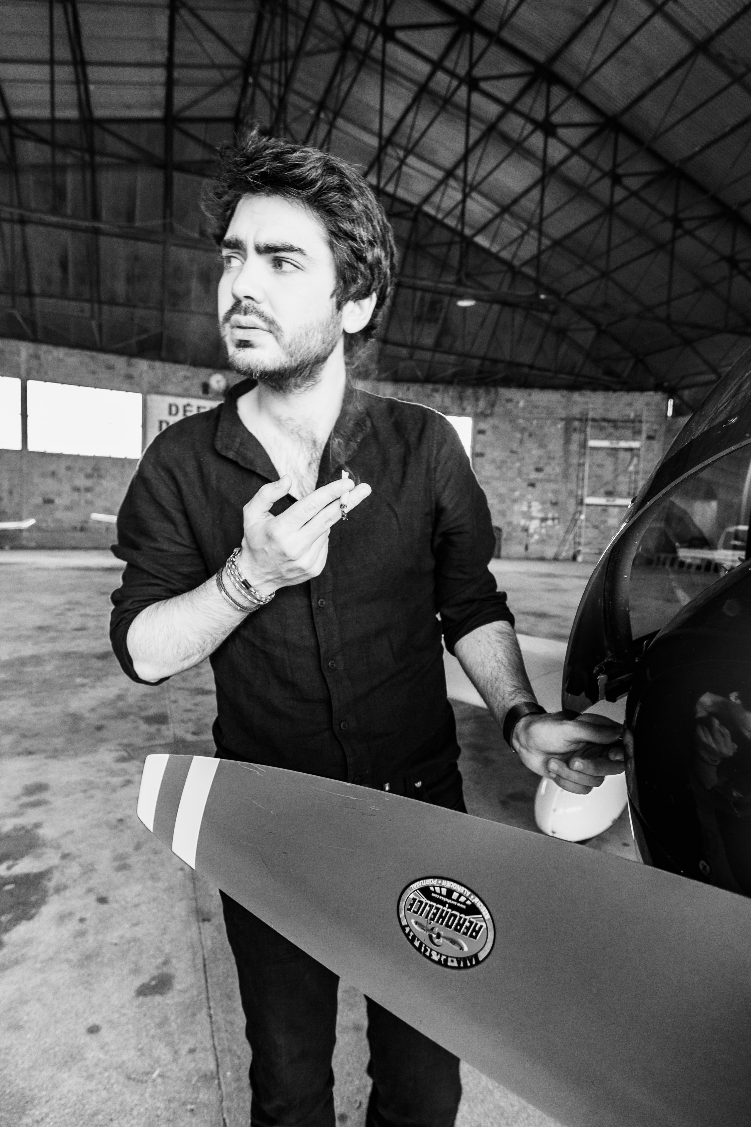 Séance photo à l'aéroport de Poitiers. Photographe professionnelle à Poitiers, Tours et Châtellerault | Studio photo entre Poitiers et Tours – portraits, familles, entreprises, ma