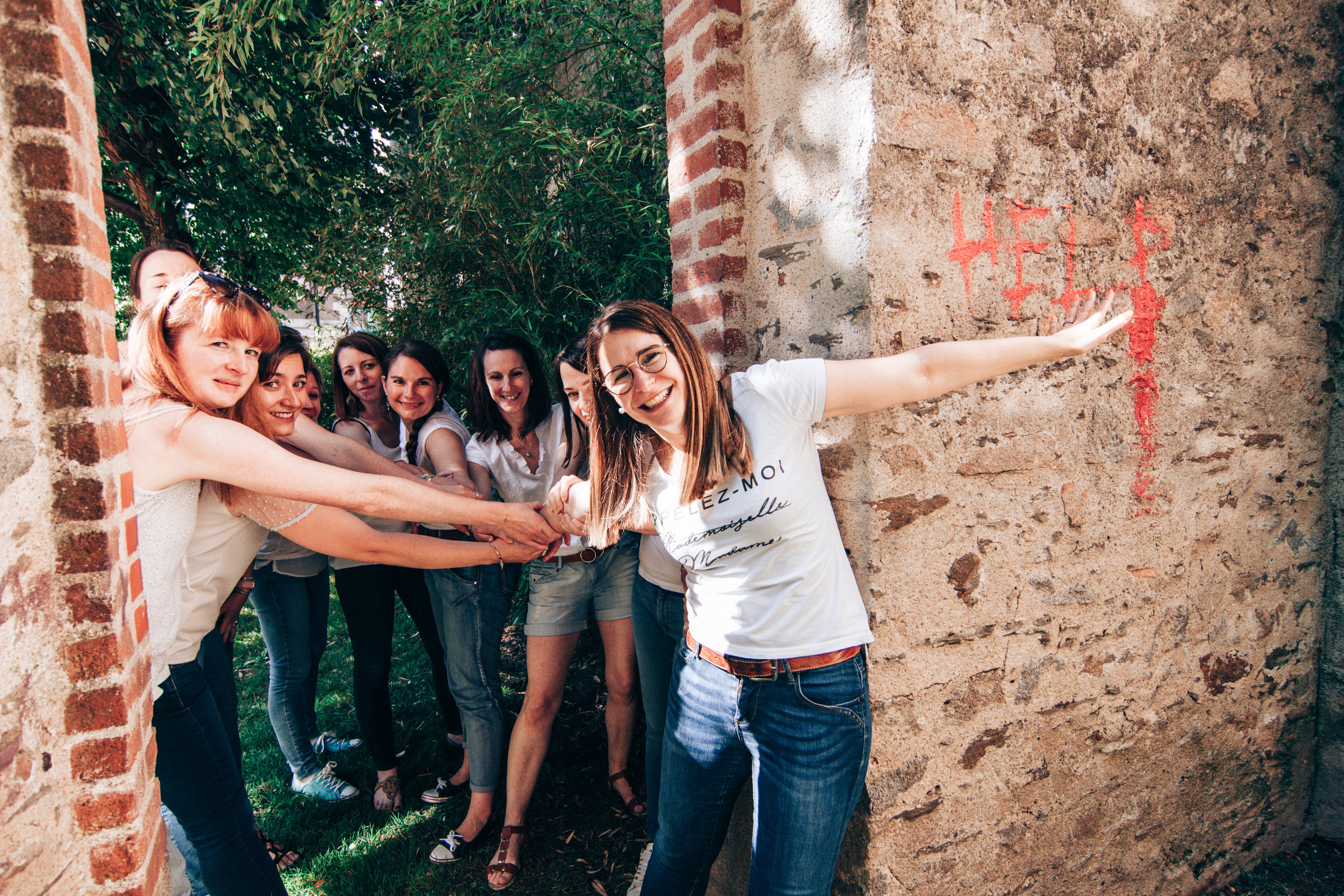 EVJF de Marie. Photographe professionnelle à Poitiers, Tours et Châtellerault | Studio photo entre Poitiers et Tours – portraits, familles, entreprises, ma