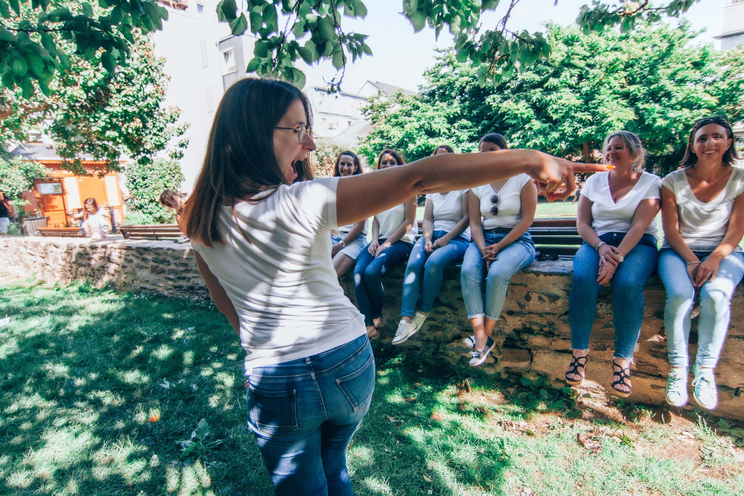 EVJF de Marie. Photographe professionnelle à Poitiers, Tours et Châtellerault | Studio photo entre Poitiers et Tours – portraits, familles, entreprises, ma