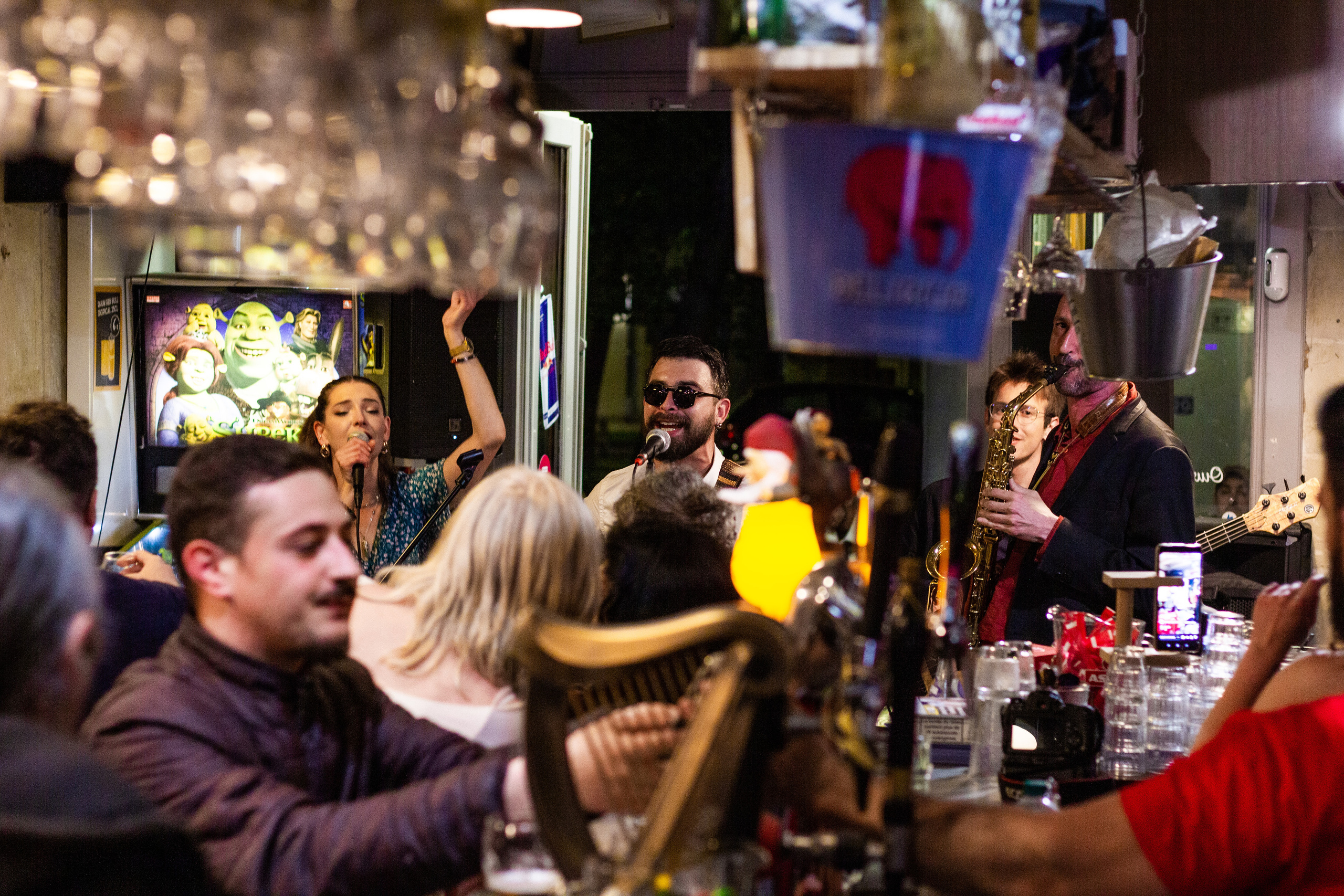 Loïs et les Clark. Concert. Профессиональный фотограф во Франции | Пуатье, Тур, Шательро | Семейная, портретная и корпоративная фотосъёмка