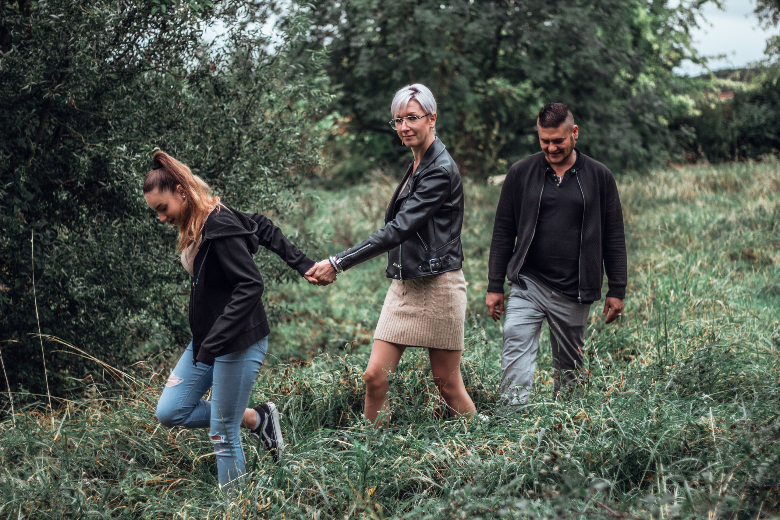 Celine et sa famille. Photographe professionnelle à Poitiers, Tours et Châtellerault | Studio photo entre Poitiers et Tours – portraits, familles, entreprises, ma