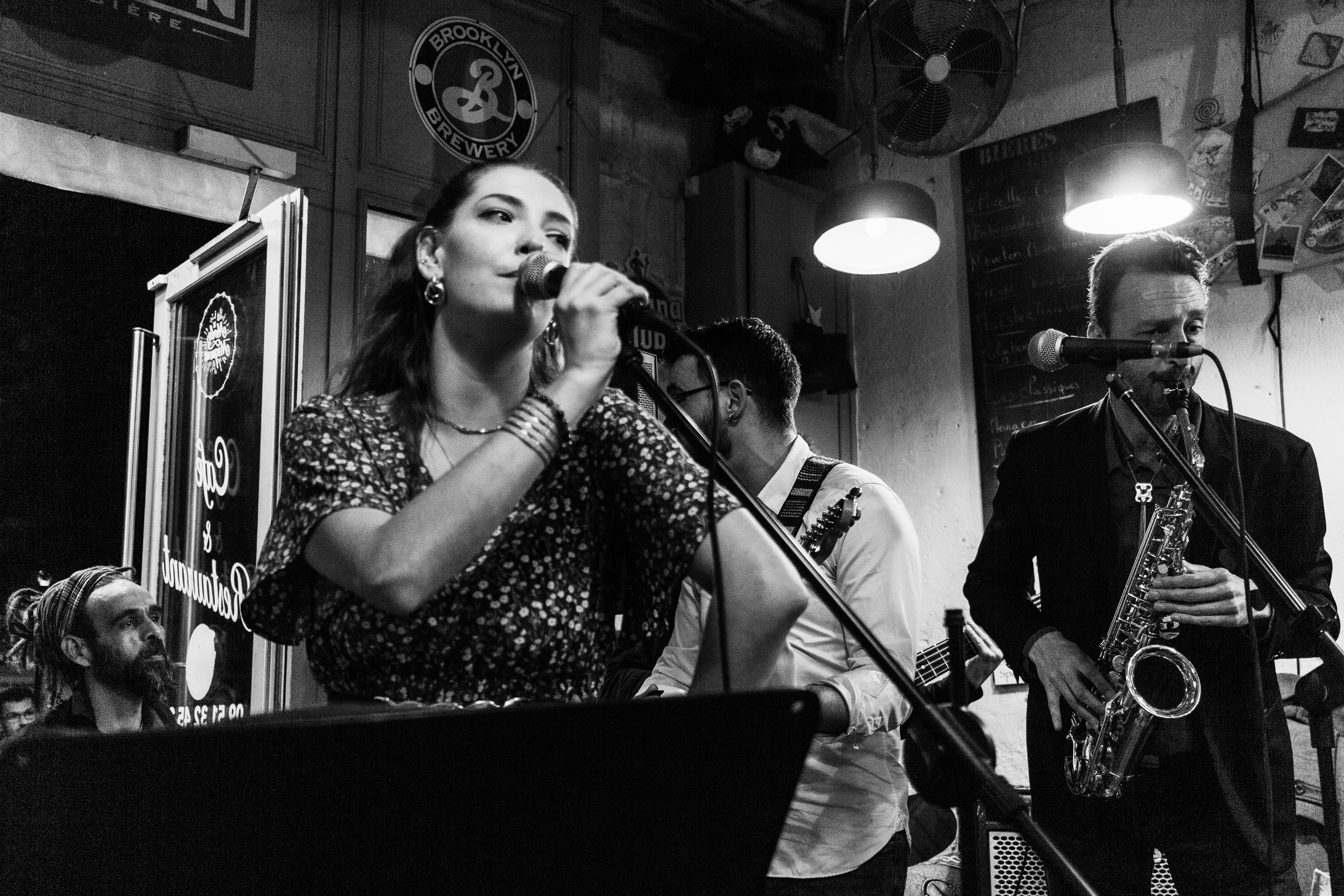 Loïs et les Clark. Concert. Профессиональный фотограф во Франции | Пуатье, Тур, Шательро | Семейная, портретная и корпоративная фотосъёмка