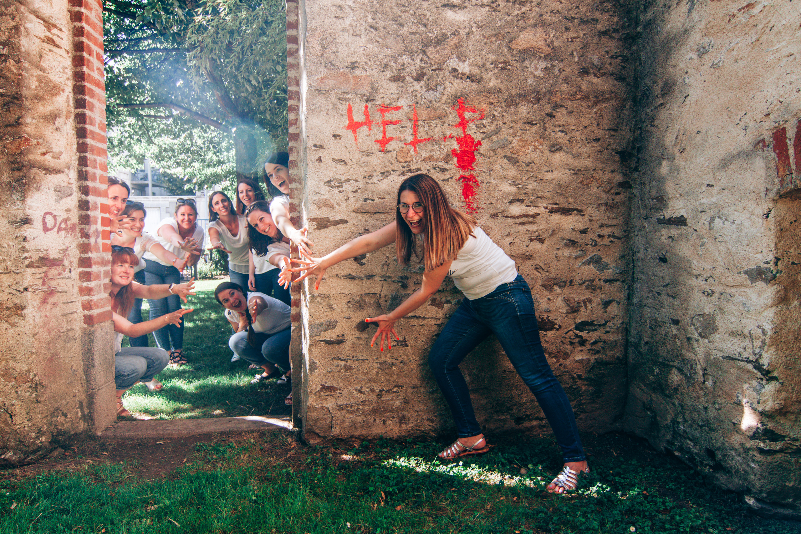 EVJF de Marie. Photographe professionnelle à Poitiers, Tours et Châtellerault | Studio photo entre Poitiers et Tours – portraits, familles, entreprises, ma