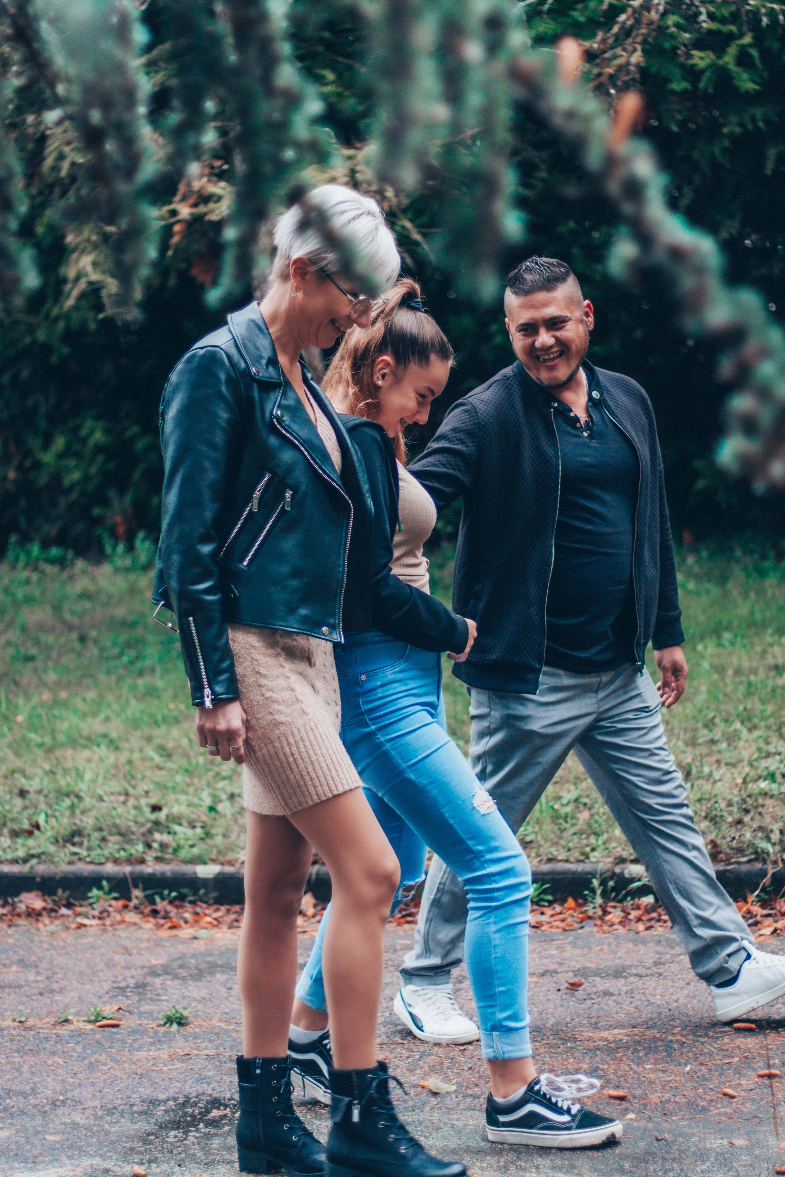 Celine et sa famille. Photographe professionnelle à Poitiers, Tours et Châtellerault | Studio photo entre Poitiers et Tours – portraits, familles, entreprises, ma