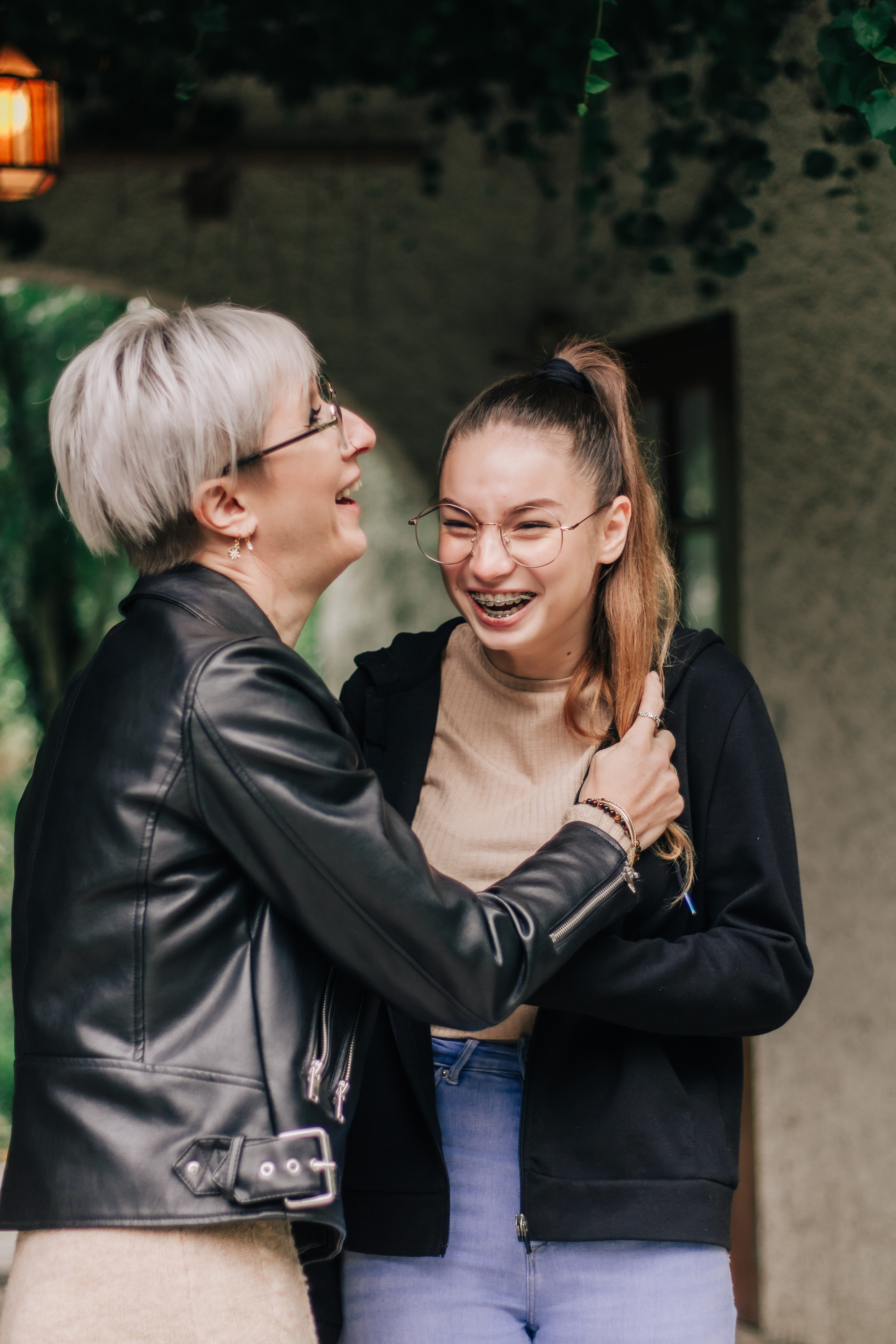 Celine et sa famille. Photographe professionnelle à Poitiers, Tours et Châtellerault | Studio photo entre Poitiers et Tours – portraits, familles, entreprises, ma