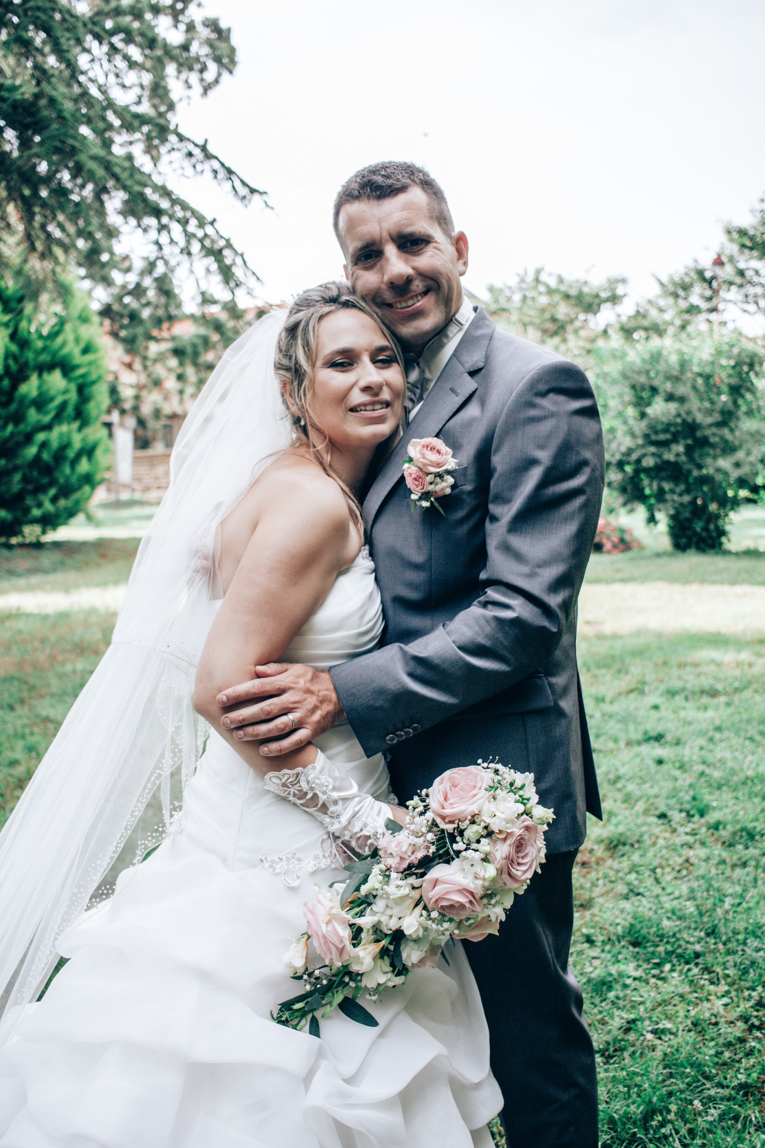 Mallaurie et Nicolas jour de mariage. Photographe professionnelle à Poitiers, Tours et Châtellerault | Studio photo entre Poitiers et Tours – portraits, familles, entreprises, ma