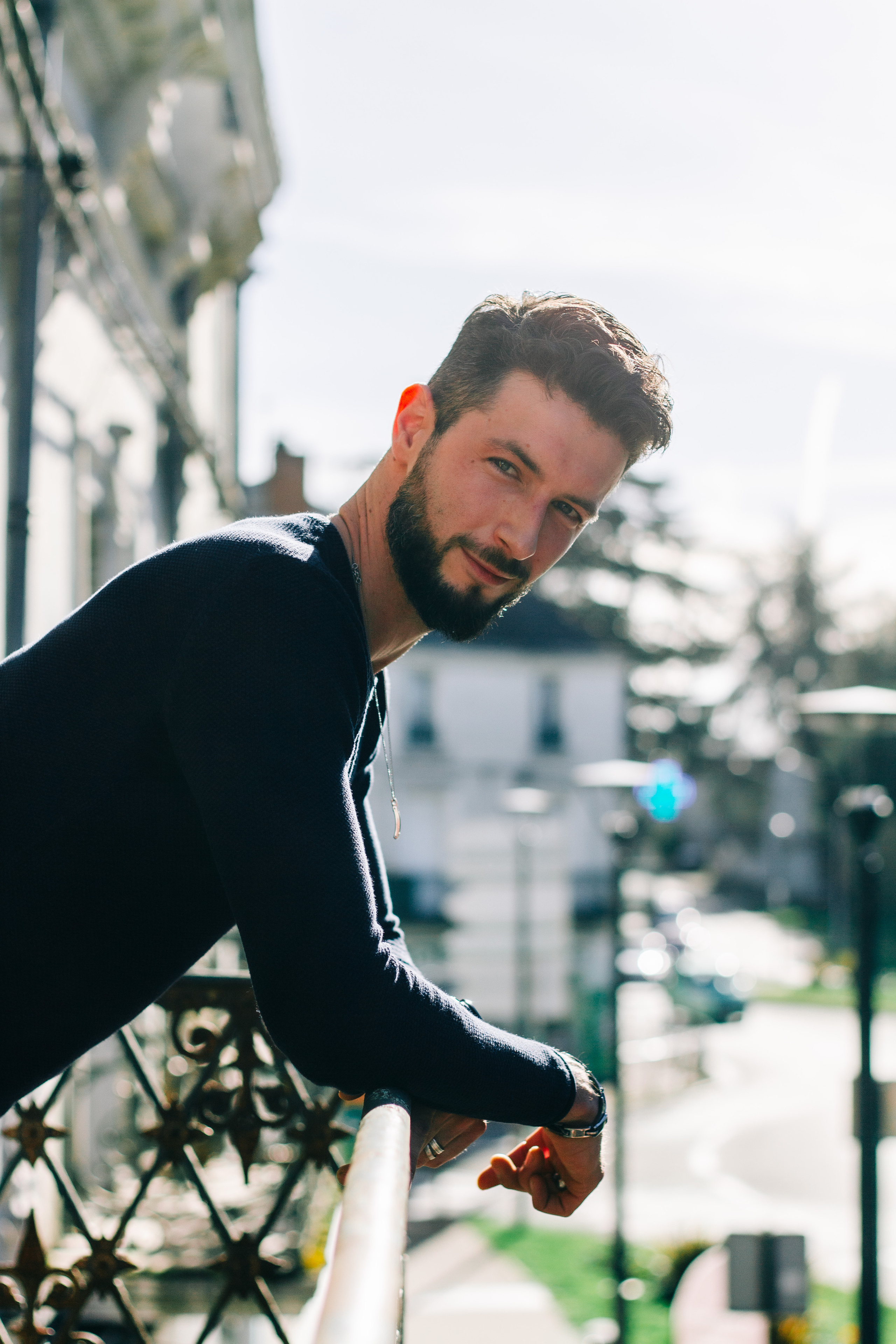 Jeremie. Photographe professionnelle à Poitiers, Tours et Châtellerault | Studio photo entre Poitiers et Tours – portraits, familles, entreprises, ma