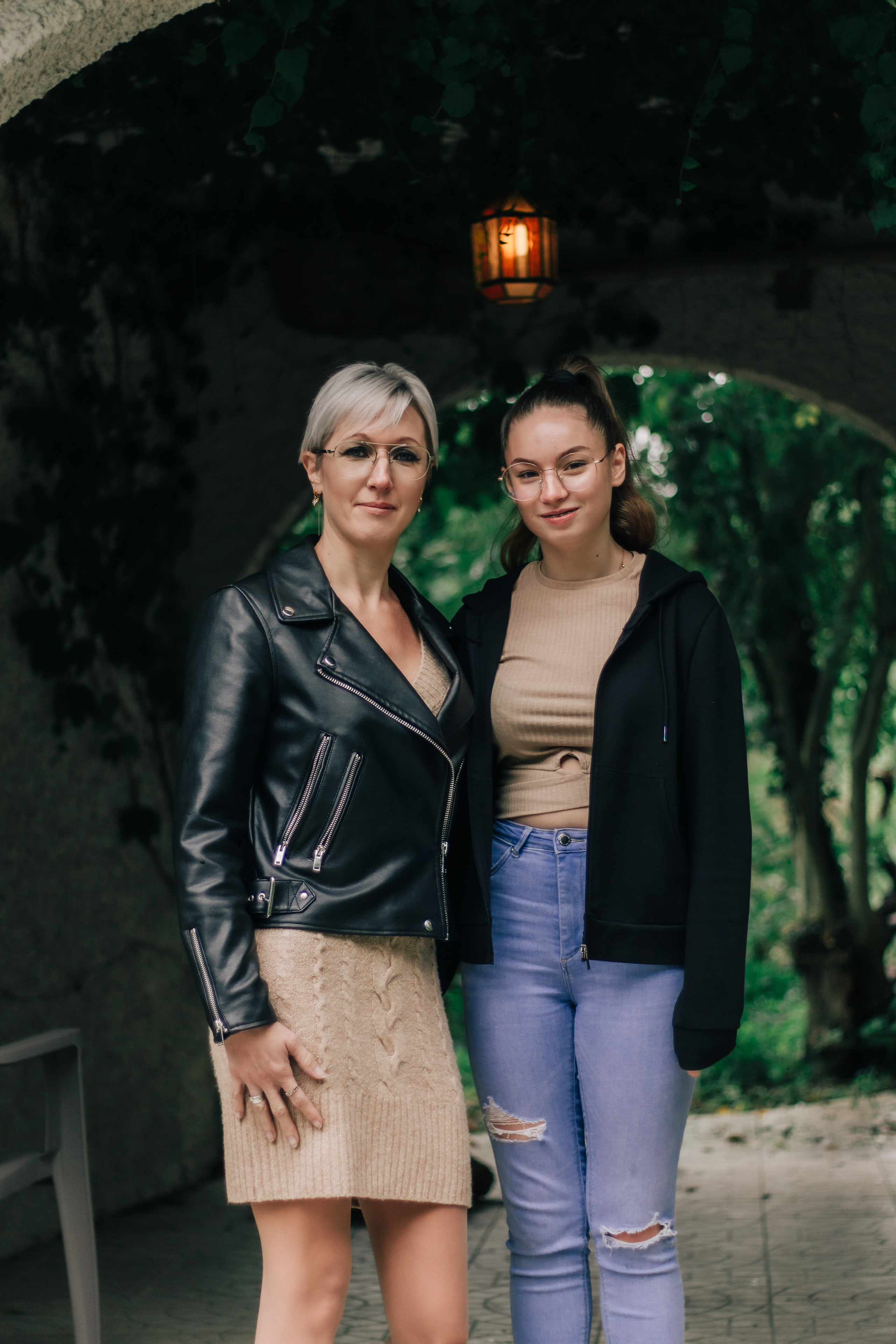 Celine et sa famille. Photographe professionnelle à Poitiers, Tours et Châtellerault | Studio photo entre Poitiers et Tours – portraits, familles, entreprises, ma