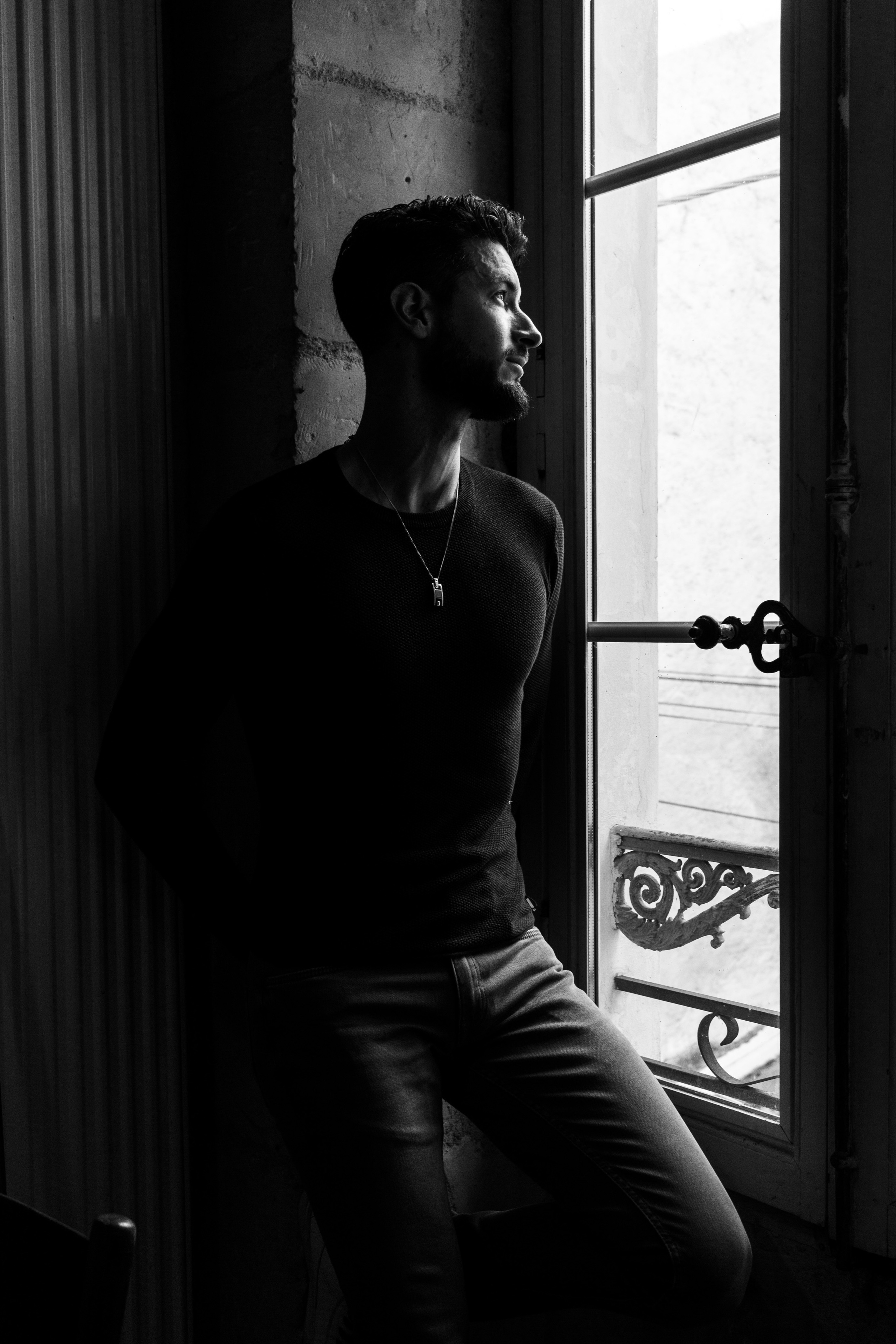 Jeremie. Photographe professionnelle à Poitiers, Tours et Châtellerault | Studio photo entre Poitiers et Tours – portraits, familles, entreprises, ma